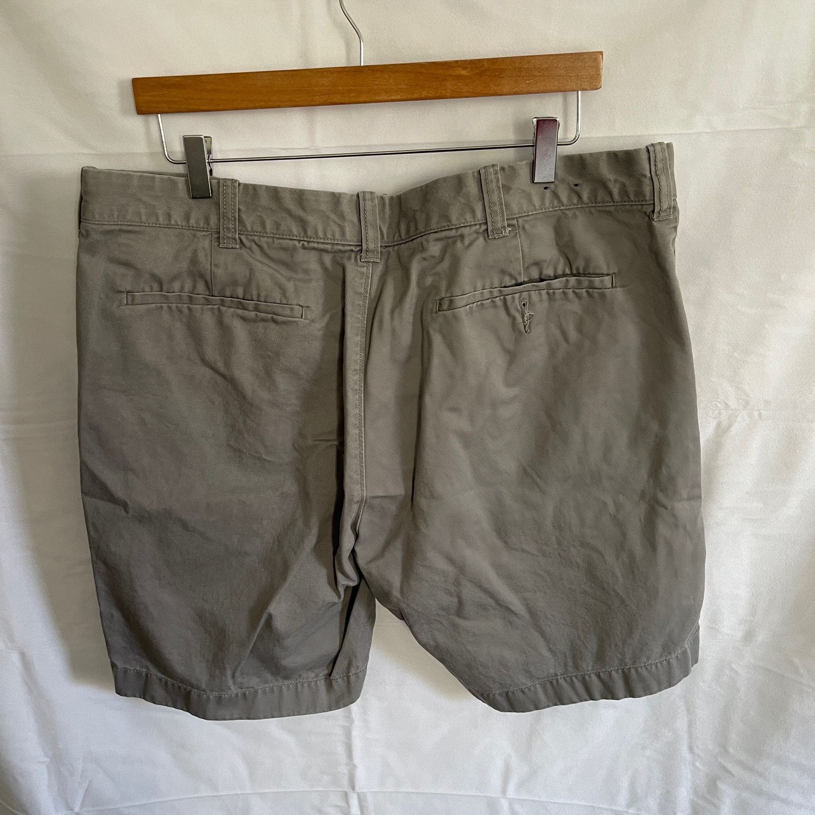 Other J. Crew Gramercy Men's Gray 36W Shorts button Back Pocket Size US 36 / EU 52 - 2 Thumbnail