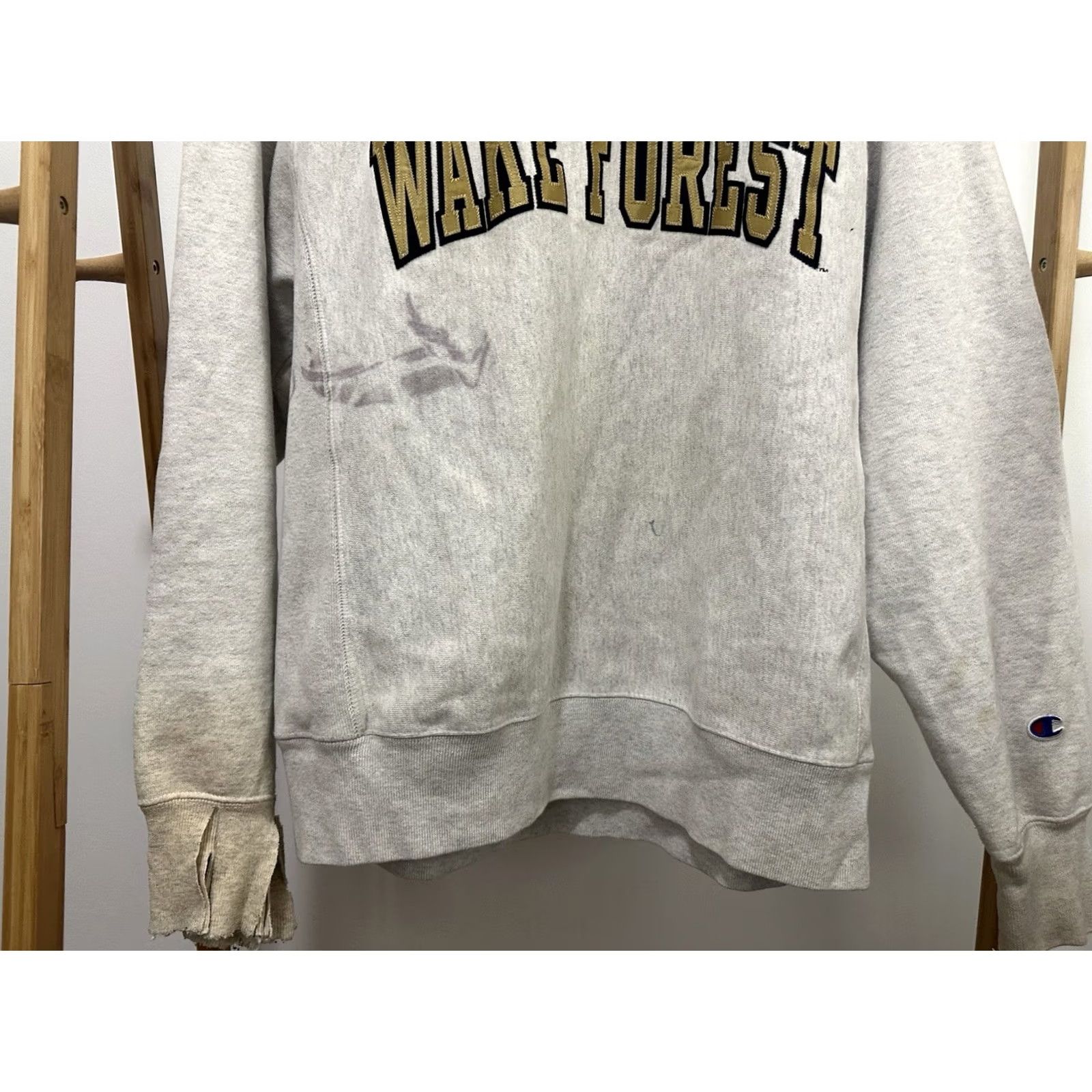 Champion VTG Champion Sweatshirt Thrashed Worn Reverse Weave Wake Forest Demon Deacons M Men Medium Heather Gray Pullover Grunge Distressed Size US M / EU 48-50 / 2 - 7 Thumbnail