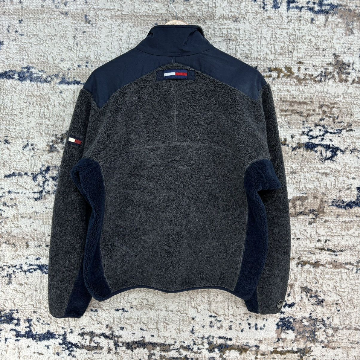 Tommy Hilfiger × Vintage Vintage Tommy Hilfiger Sherpa Fleece Jacket Size US S / EU 44-46 / 1 - 9 Thumbnail