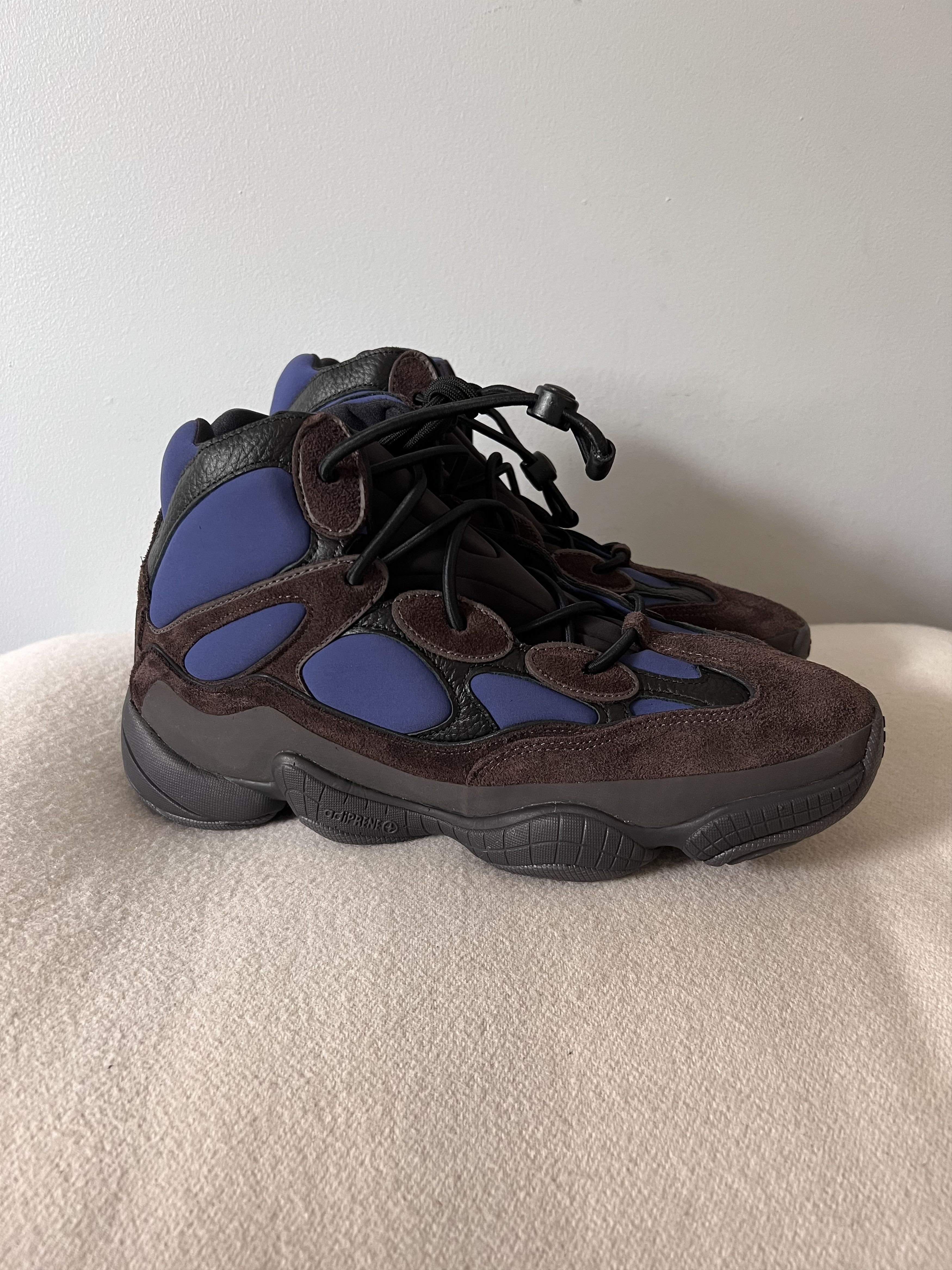 Adidas Yeezy 500 High in Tyrian