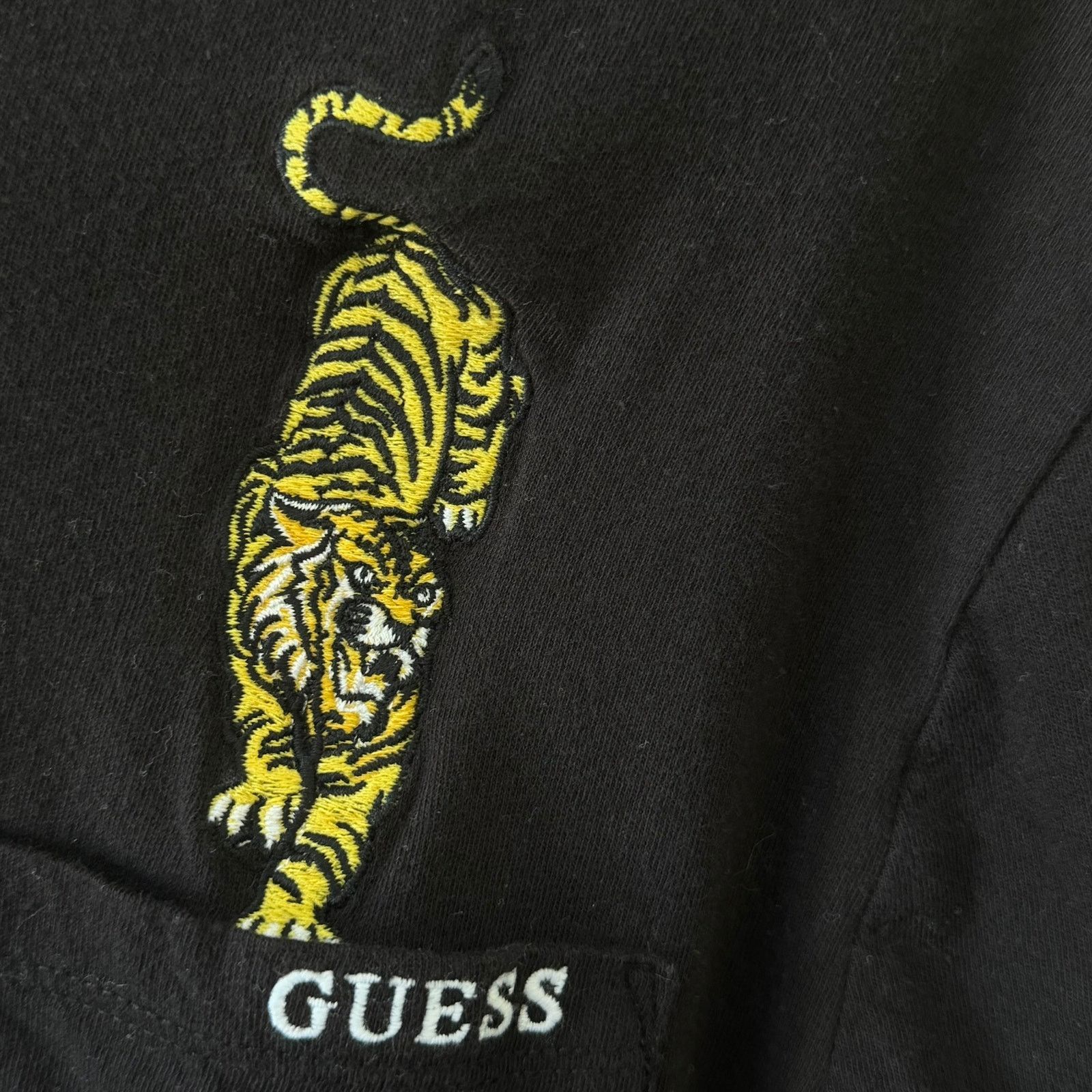 Guess Guess Mens Tiger Long Sleeve Graphic Tee Size Medium Size US M / EU 48-50 / 2 - 4 Thumbnail