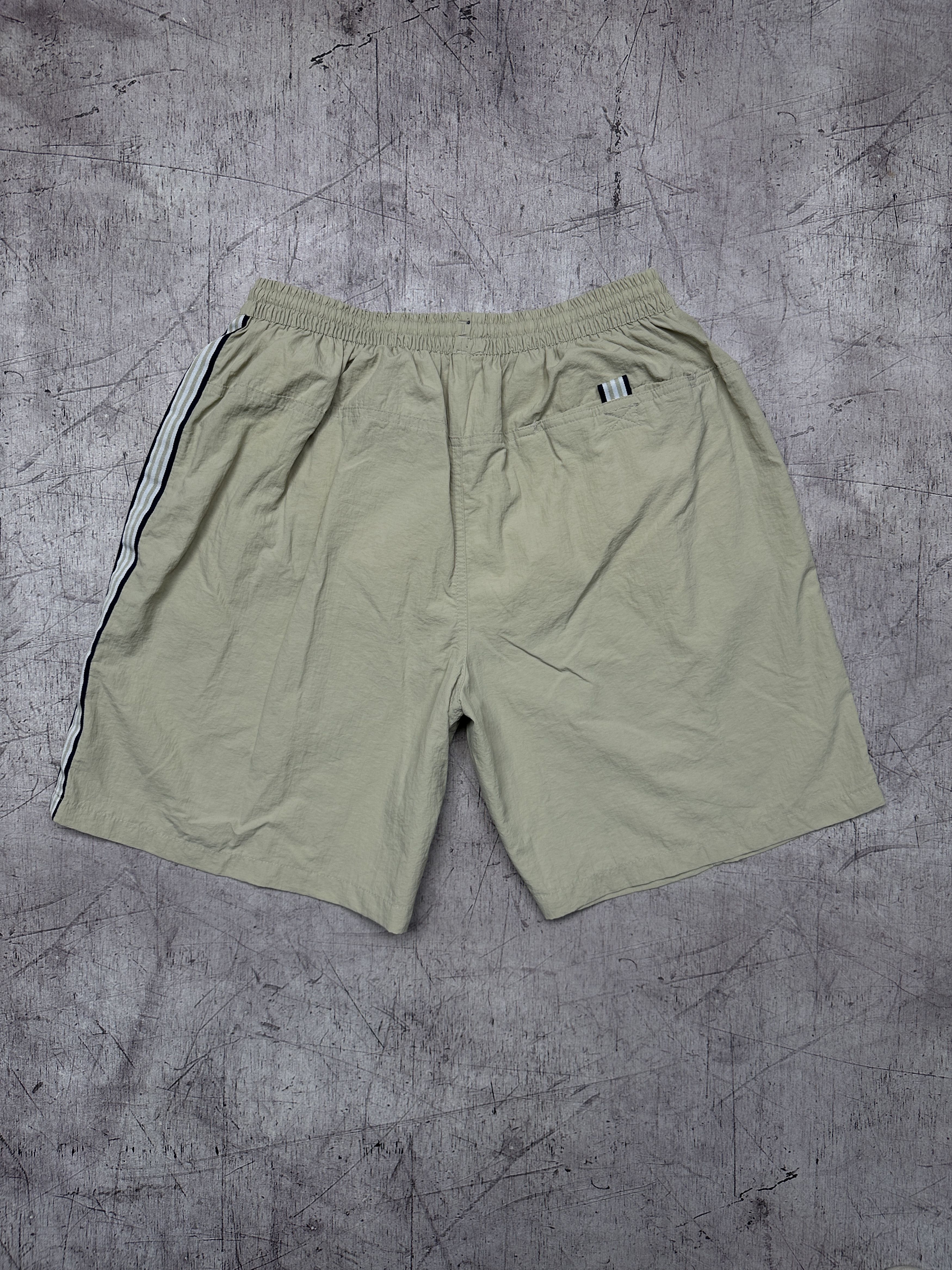 Le Coq Sportif Le Coq Sportif Vintage Mens Nylon Shorts Size US 34 / EU 50 - 7 Thumbnail