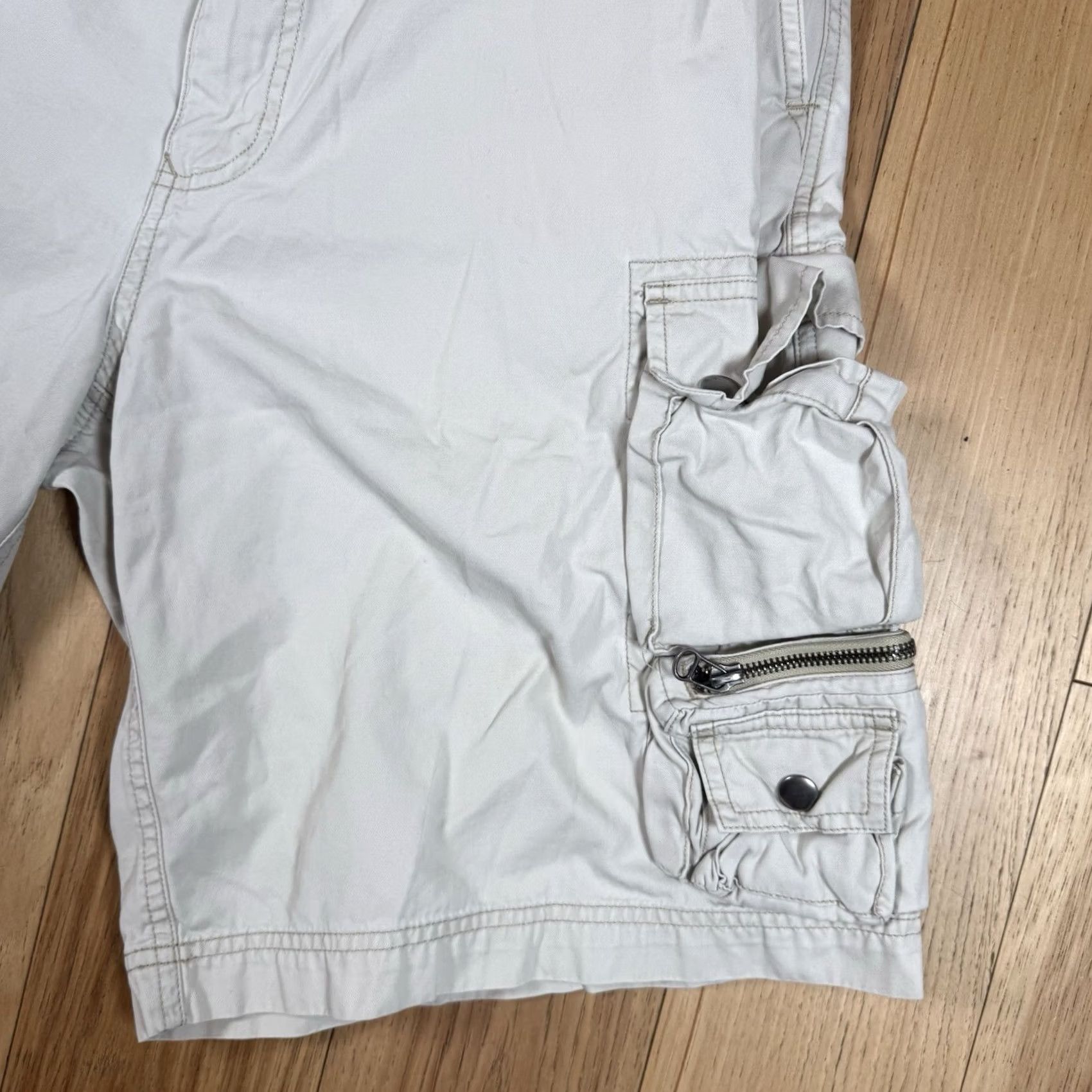 Polo Ralph Lauren VINTAGE Polo Ralph Lauren Cargo Shorts Military Chino Baggy Beige Khaki Mens 32 Baggy Cargo Shorts Mil... Size US XS / EU 42 / 0 - 2 Thumbnail