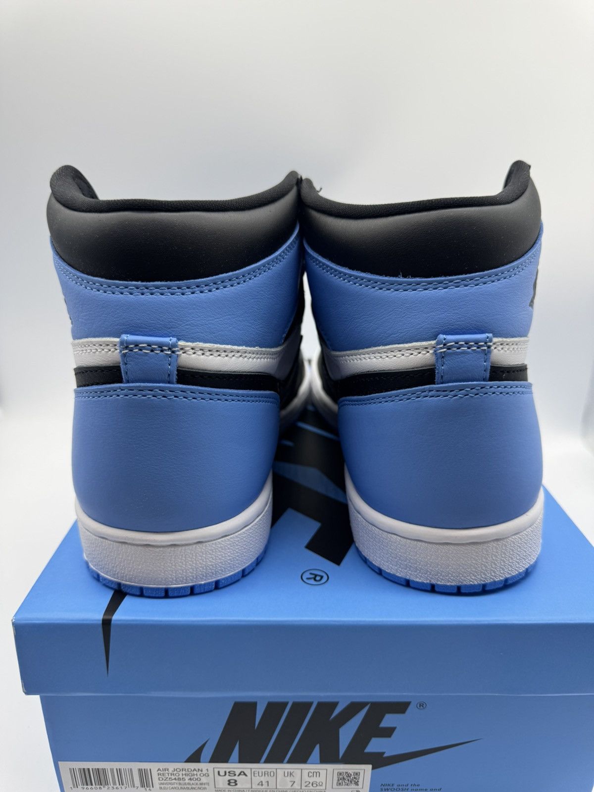 Nike Nike Air Jordan 1 Retro High OG UNC Toe University Blue Size US 8 / EU 41 - 5 Thumbnail