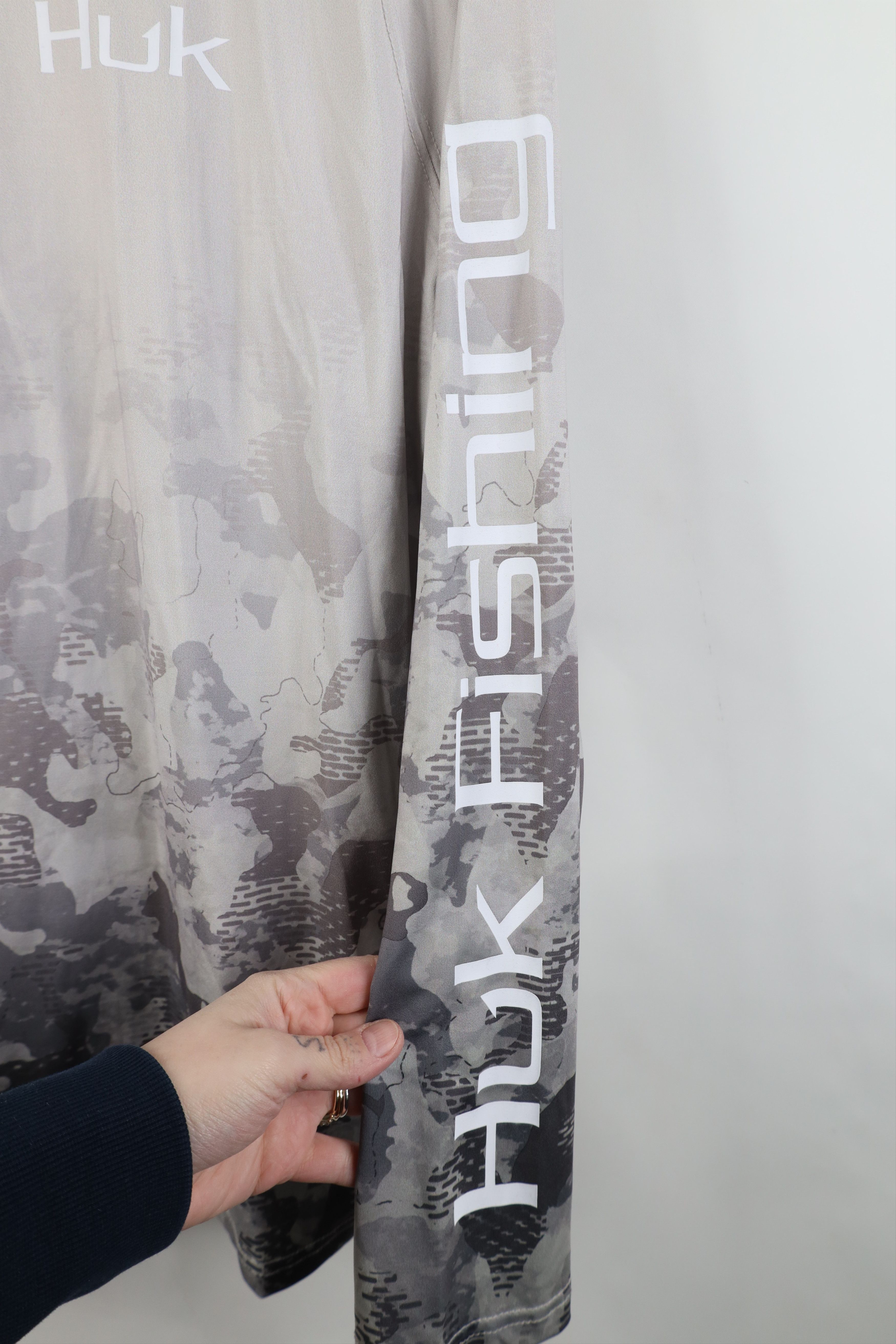 Vintage Huk Fishing Camouflage Fishing Long Sleeve T-Shirt Gray Size US S / EU 44-46 / 1 - 4 Thumbnail