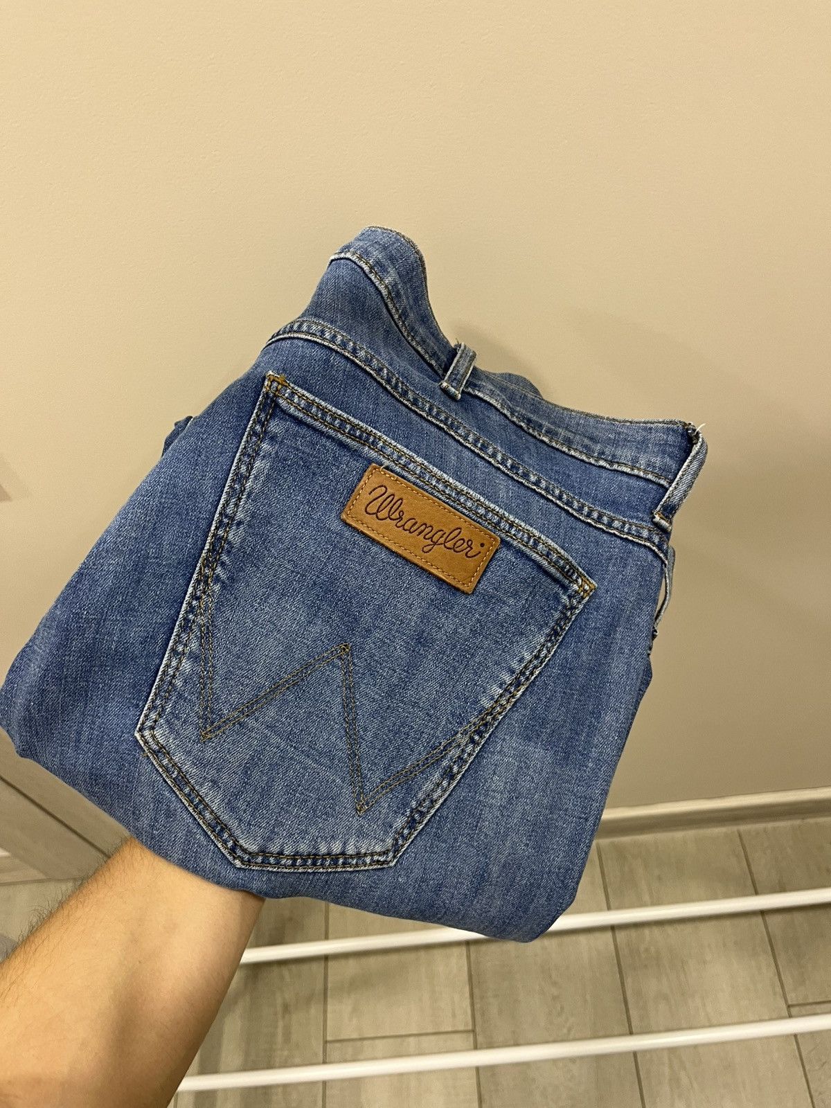 Wrangler Vintage Wrangler Greensboro Mud Wash Distressed Loose Jeans Size US 32 / EU 48 - 1 Thumbnail