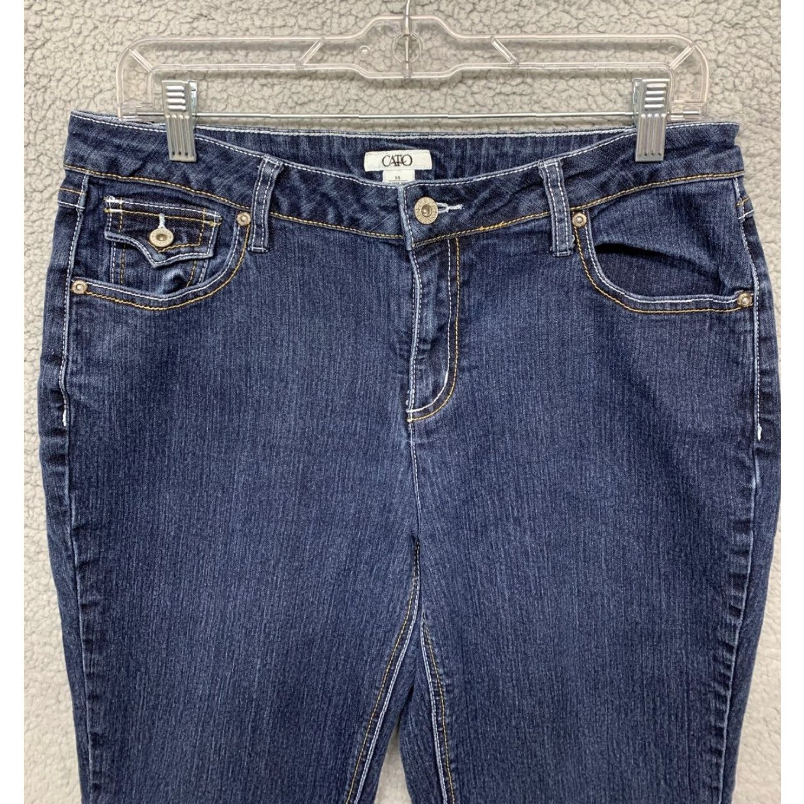 Vintage Cato Jeans Capri's Size 14 Women’s Crop Blue 32" x 16" Denim Capris 5-Pocket Regular Women Size 36" / US 14 / IT 50 - 3 Thumbnail