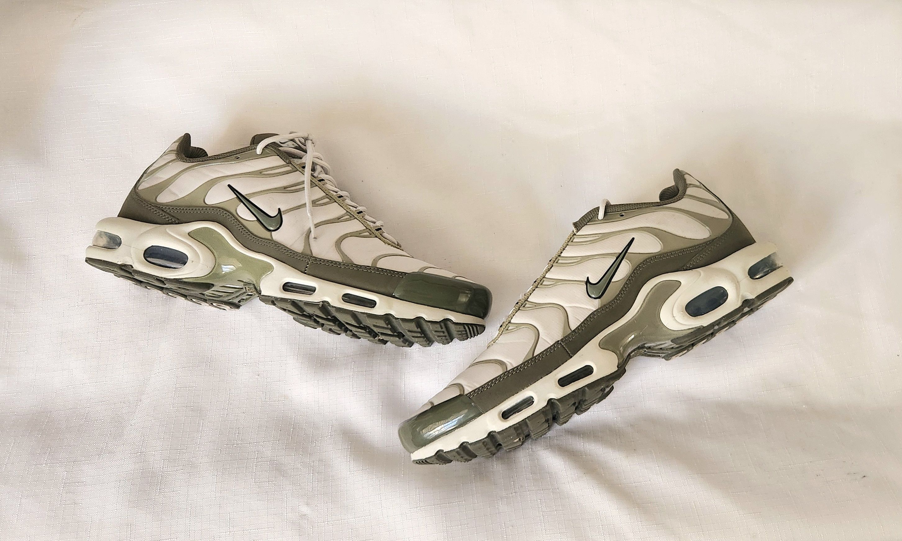 Nike Nike Air Max Plus 'Light Bone Medium Neutral (FB9722-002) Size US 12 / EU 45 - 3 Thumbnail