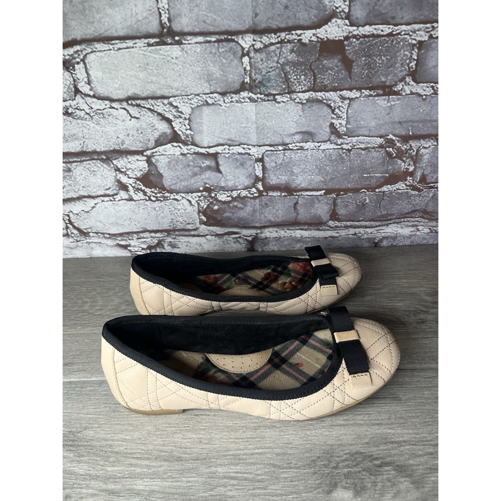 Born Born Pink Leather Black Bow Quilted Ballet Flats Shoes Women Size US 6 / IT 36 - 9 Thumbnail