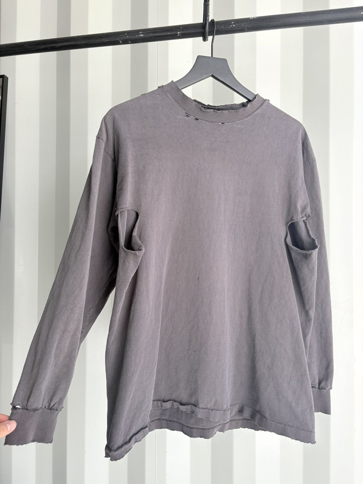 Vintage Thrashed Sun Faded Distressed Shirt ERD GRUNGE Band Tee Size US XL / EU 56 / 4 - 1 Thumbnail