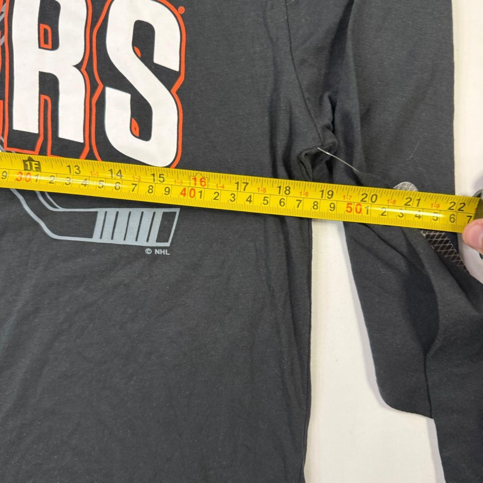 NHL NWT Black Philadelphia Flyers long sleeve shirt Size US M / EU 48-50 / 2 - 5 Thumbnail