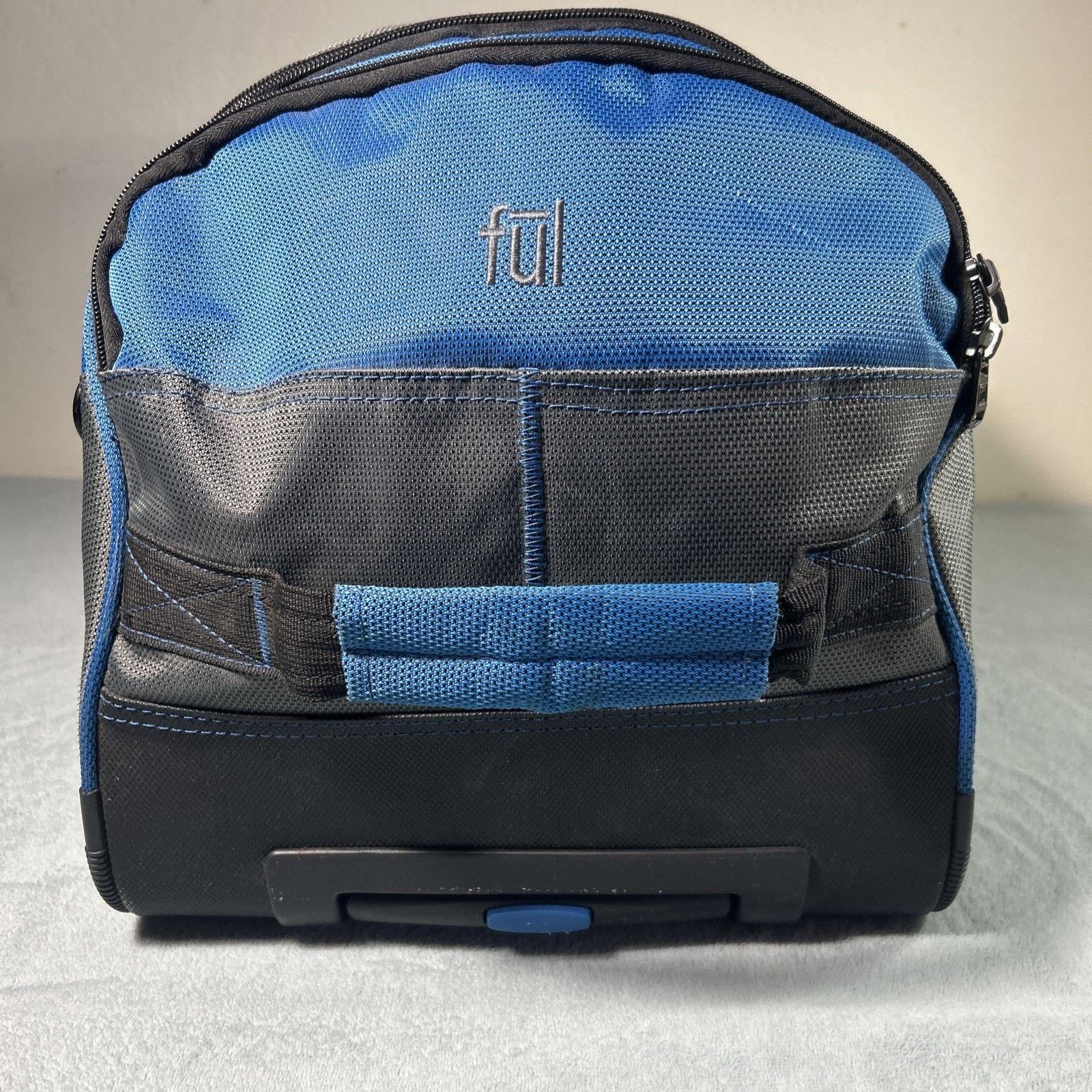 Patagonia FUL Rolling Luggage Duffle Travel Bag 22" Retractable Wheele Size ONE SIZE - 4 Thumbnail