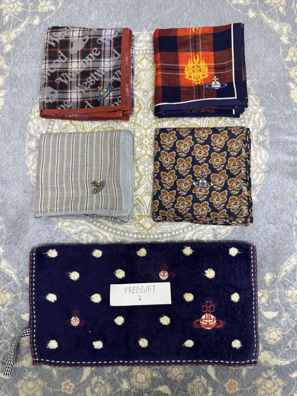 ‼️Combo Vivienne Westwood Handkerchief‼️
