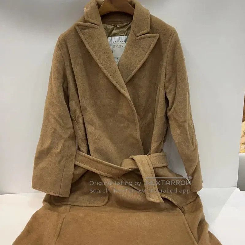MaxMara Beige Wool Women's Coat .