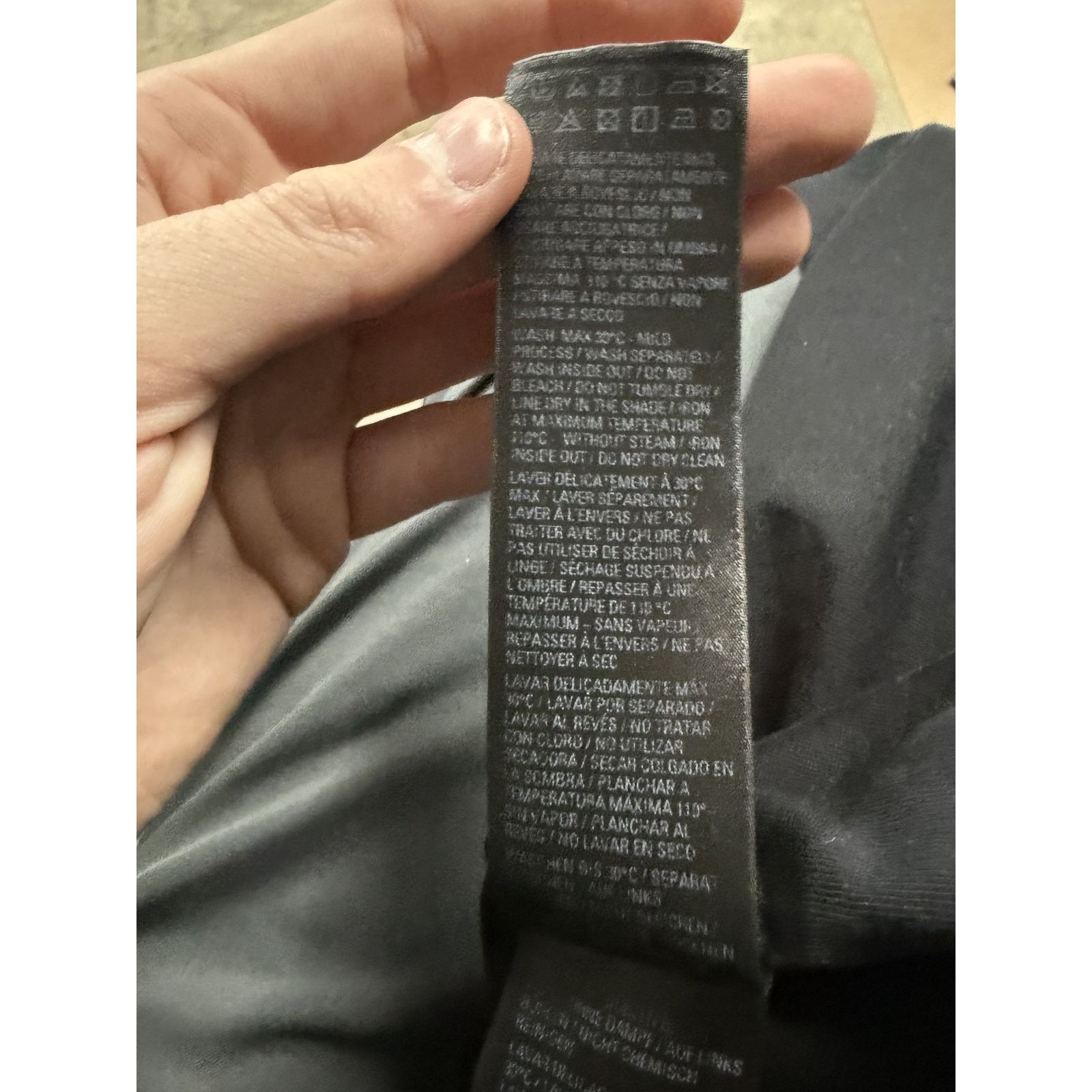 Balenciaga Balenciaga Inside Out Tee Black Used 4 (XL) Size US XL / EU 56 / 4 - 4 Thumbnail