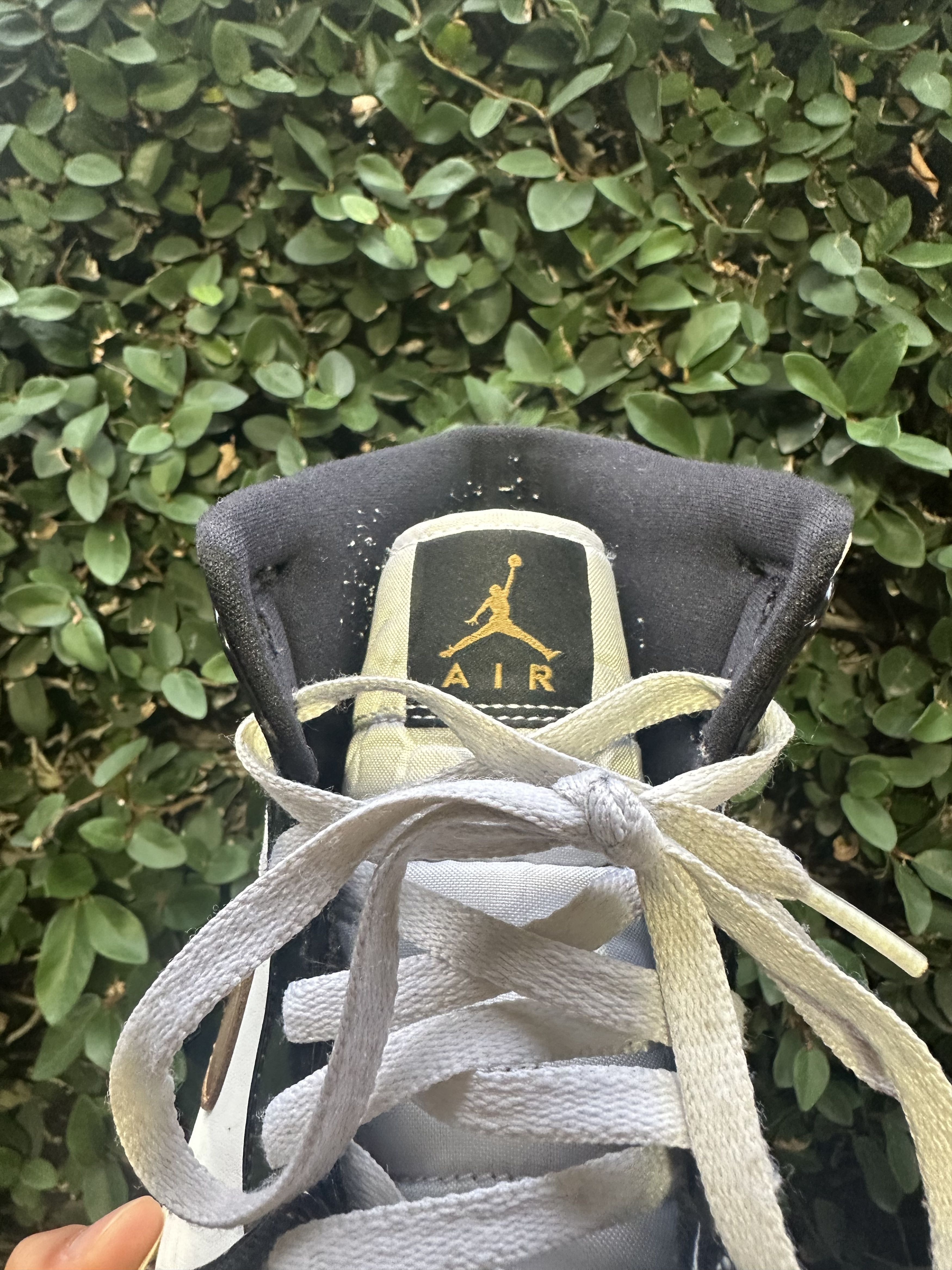 Jordan Brand Jordan 1 Patent Black White Gold Mid Men 10.5 Size US 10.5 / EU 43-44 - 8 Thumbnail