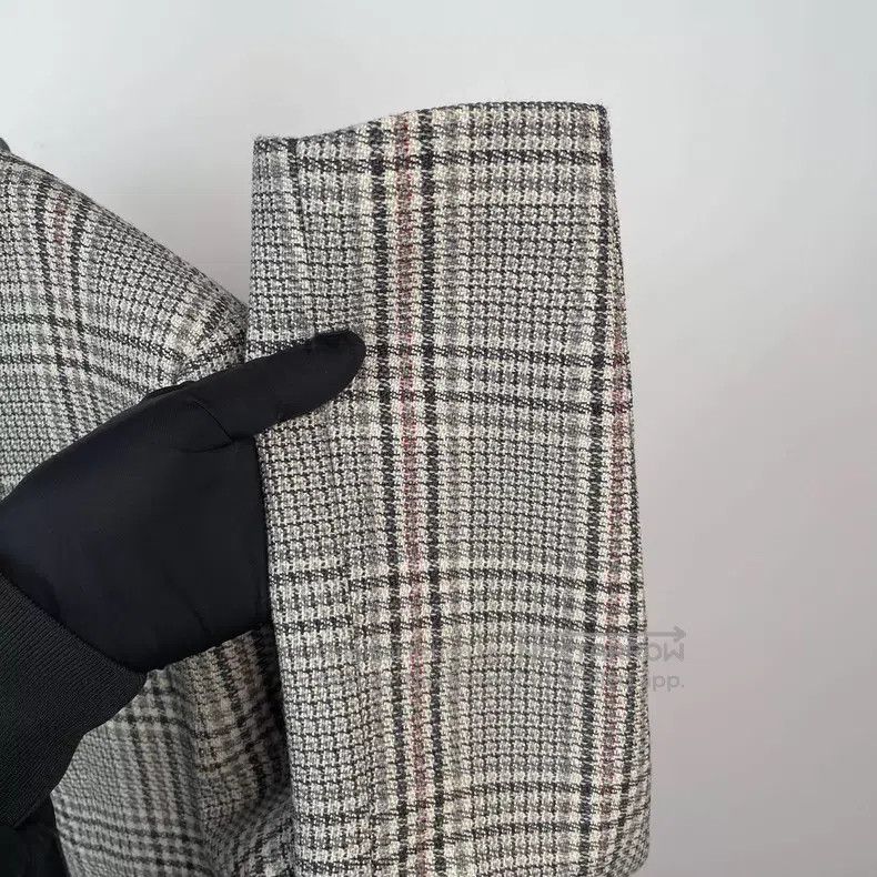 Louis Vuitton Louis Vuitton Welsh grey plaid coat Size XS / US 0-2 / IT 36-38 - 6 Thumbnail