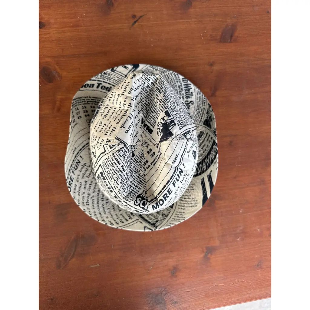 Moschino Moschino Newspaper Print Cotton Hat Made in Italy Size ONE SIZE - 1 Thumbnail