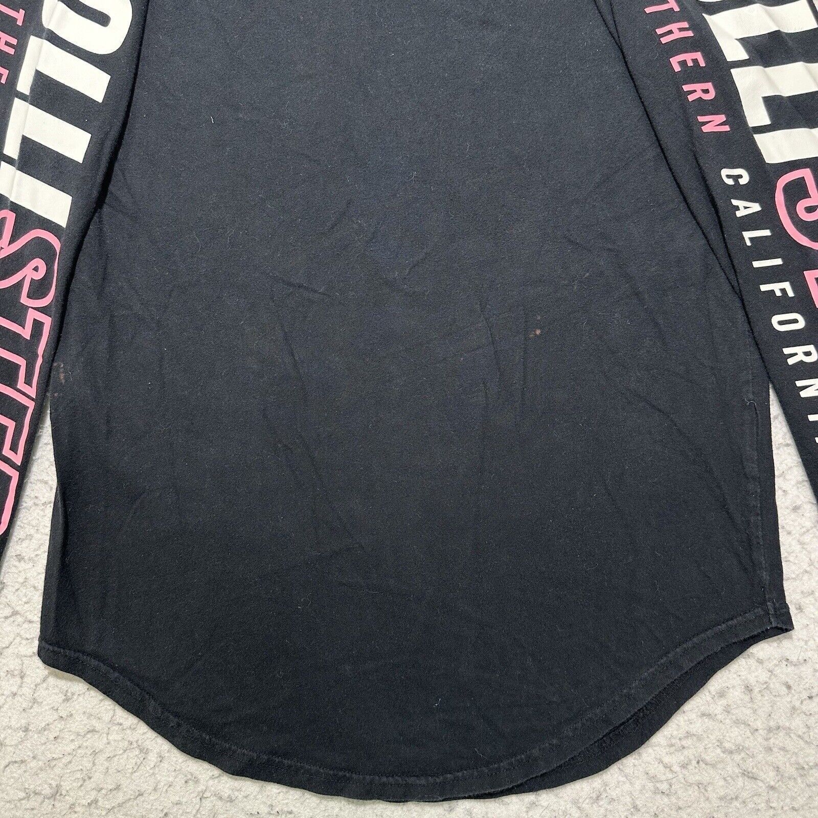 Hollister Hollister XS Long Sleeve Crewneck Graphic T Shirt Black Tee Size XS / US 0-2 / IT 36-38 - 6 Thumbnail