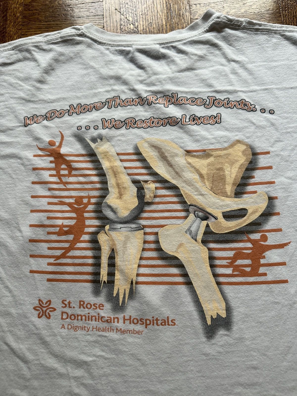 Japanese Brand Vintage Y2K Broken Bones Hospital Graphic Tee Size US L / EU 52-54 / 3 - 4 Thumbnail