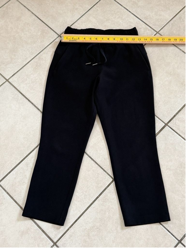 Lululemon LULULEMON ON THE FLY CROPPED PANT 23”BLACK COLOR SIZE 2 Size 26" / US 2 / IT 38 - 6 Thumbnail