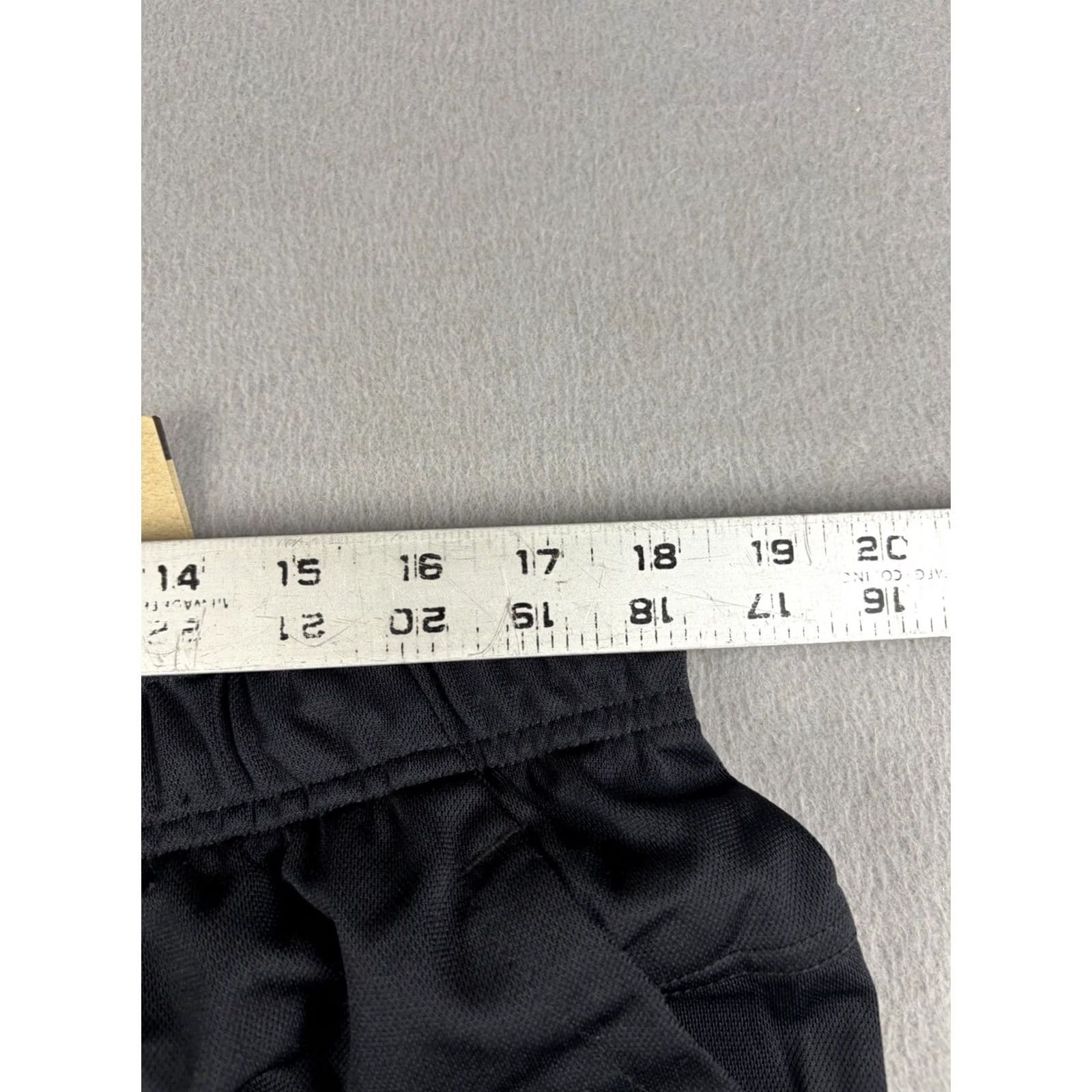 Nike Nike Shorts Men’s XL Black Training Gym Performance Swoosh NEW Size US 36 / EU 52 - 5 Thumbnail