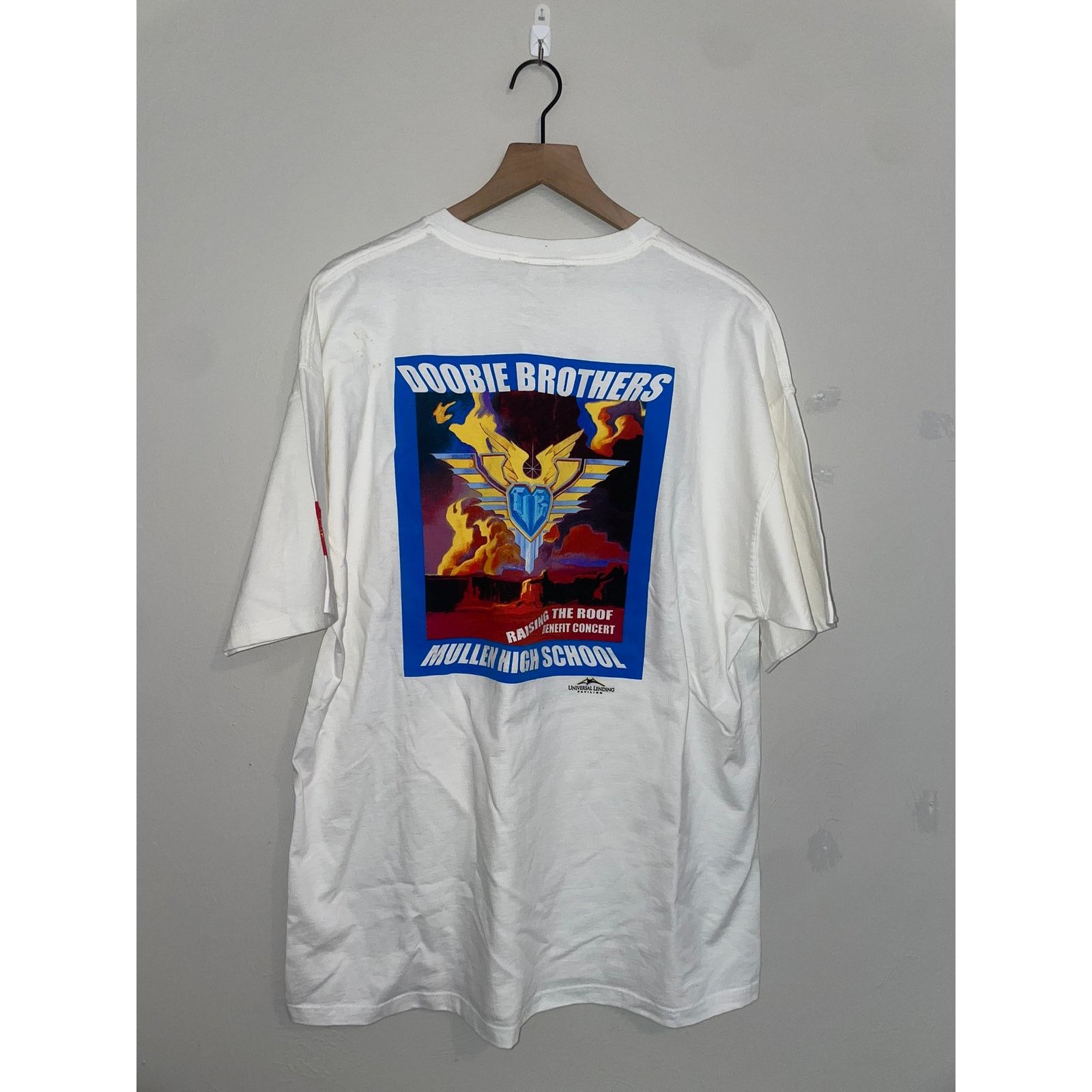 Jerzees 90s Doobie Brothers Benefit Concert White Graphic Band Shirt Size US XL / EU 56 / 4 - 1 Thumbnail