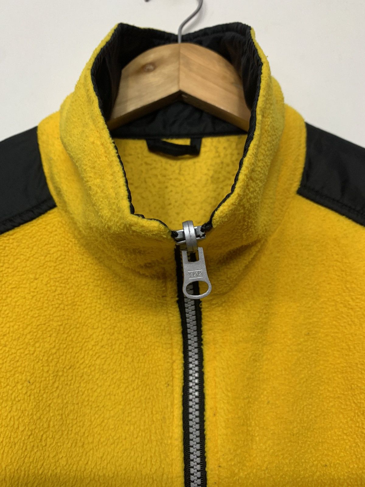 Marlboro Rare Vintage 90's Marlboro Adventure Team Small Logo Fleece Size US L / EU 52-54 / 3 - 6 Thumbnail