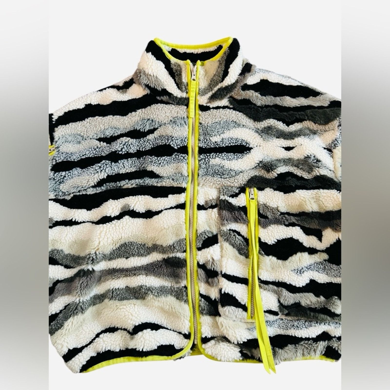 Ugg UGG Neon Yellow and Black Fleece Jacket Size S / US 4 / IT 40 - 2 Thumbnail