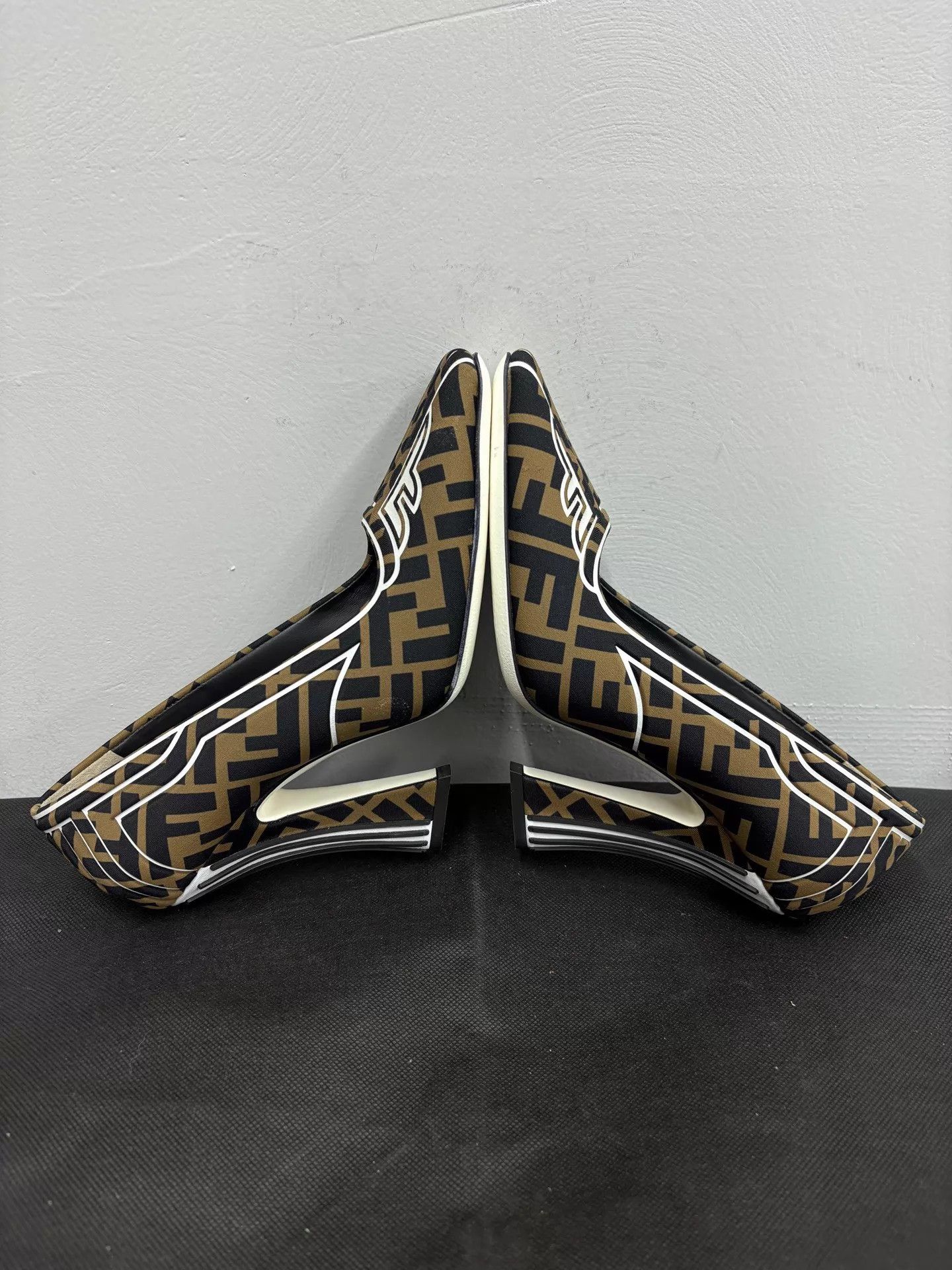 Fendi Fendi limited edition classic FF monogram high heels 39 EU Size US 8.5 / IT 38.5 - 6 Thumbnail