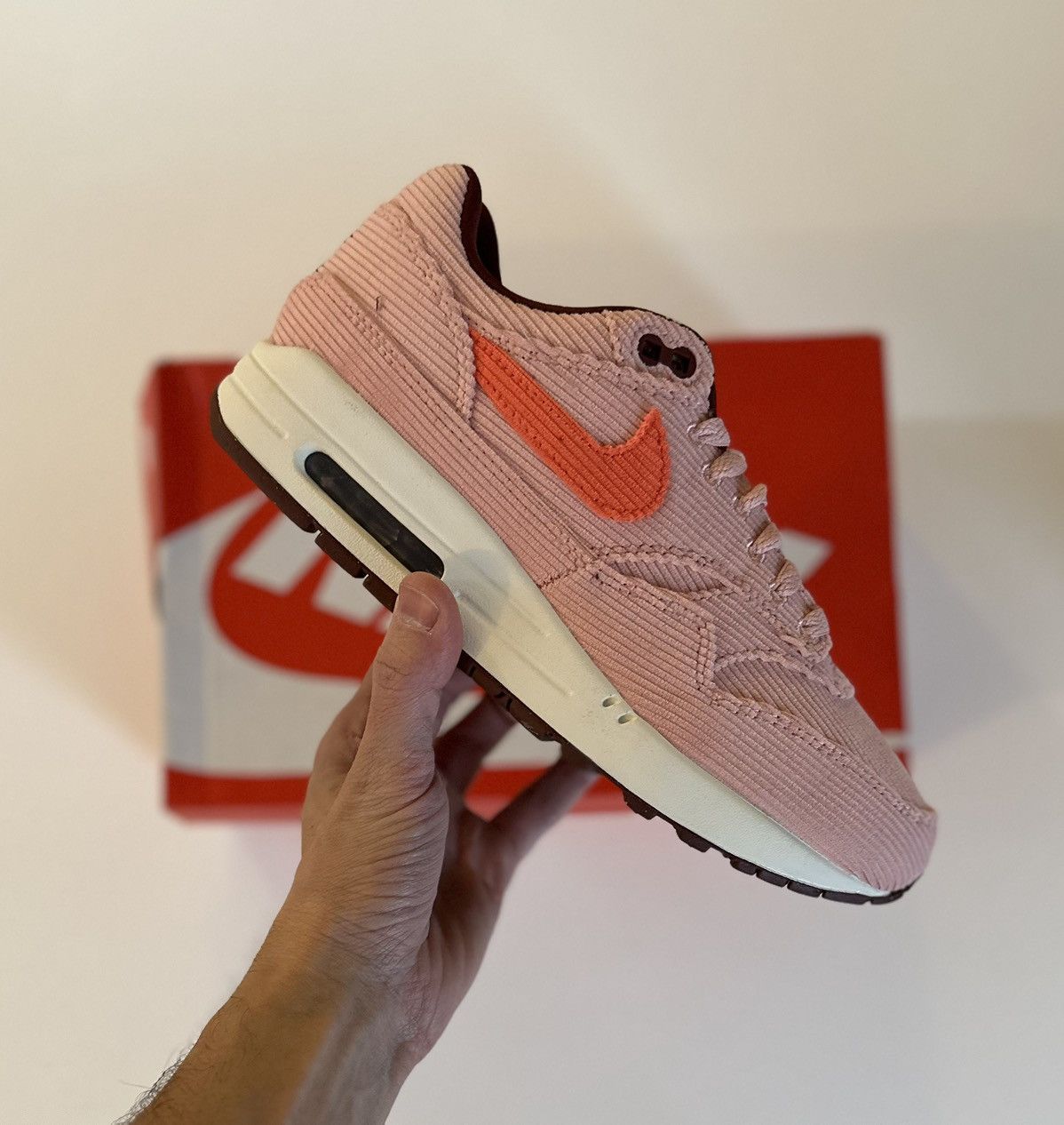 Nike Nike Air Max 1 Corduroy Coral Stardust Size US 7 / EU 40 - 1 Thumbnail