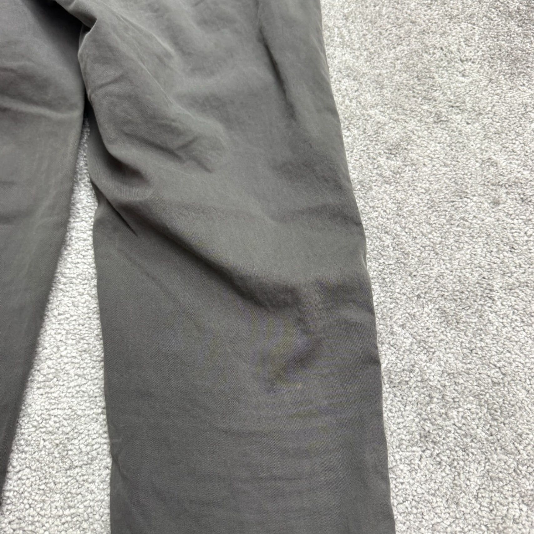Vince Vince Chino Pants Mens 31x27 Gray Cotton Flat Front Stretch Classic Straight Leg Modern Everyday Size US 31 - 4 Thumbnail