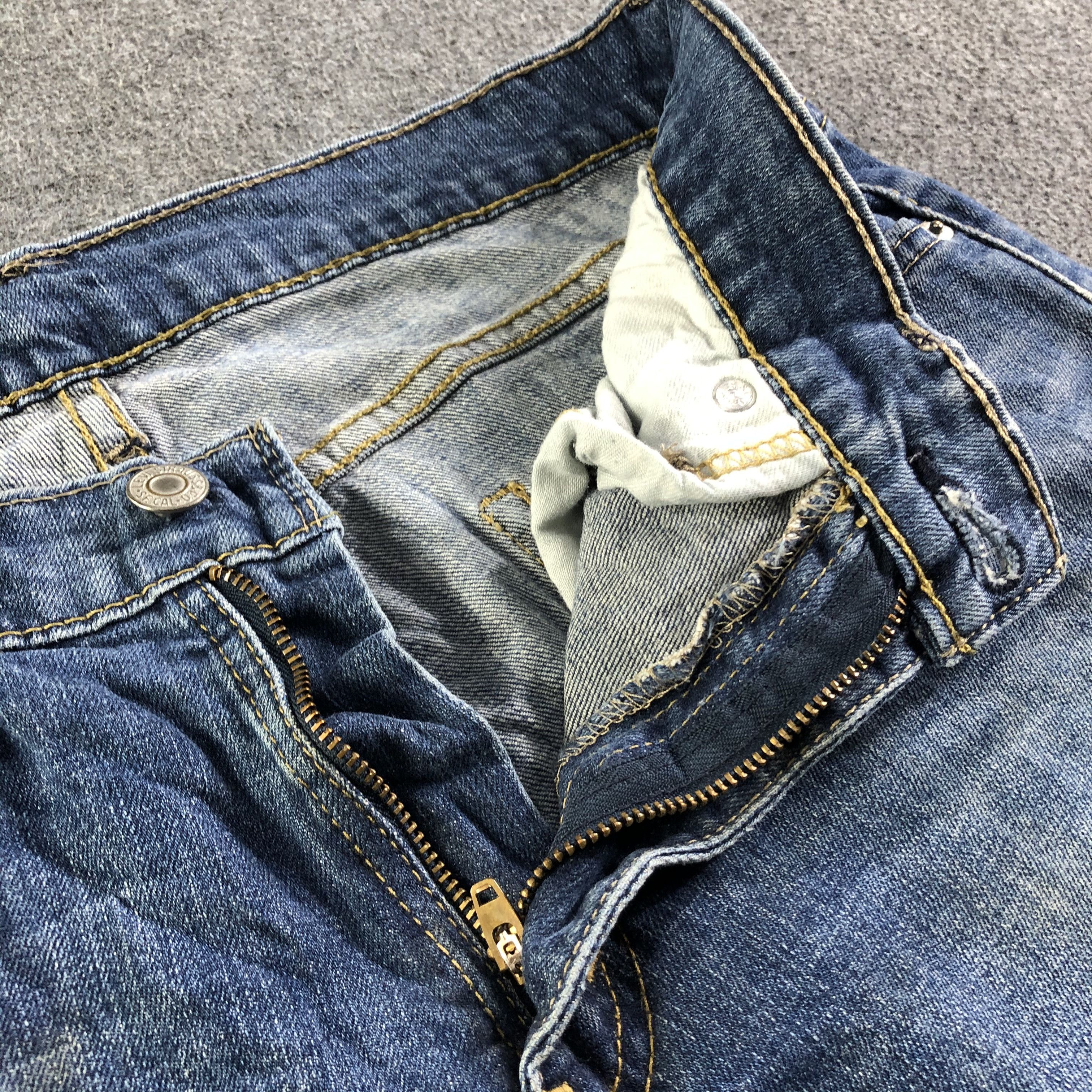 Levi's Vintage Blue Wash Levis 514 Jeans-J4508 Size US 31 - 8 Thumbnail