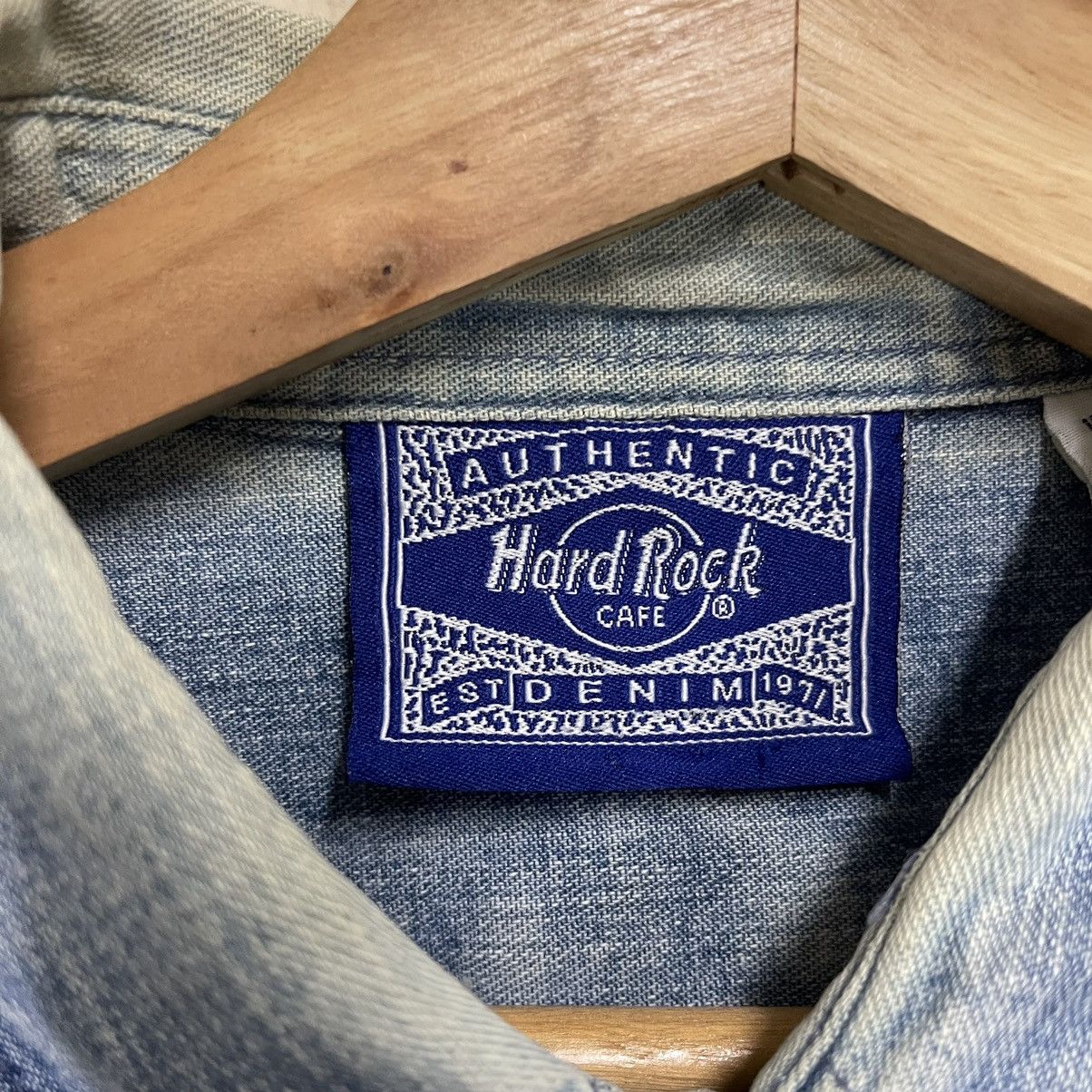 Hard Rock Cafe DISTRESSED!! Hard Rock Cafe Houston Jeans Shirt Size US M / EU 48-50 / 2 - 10 Thumbnail