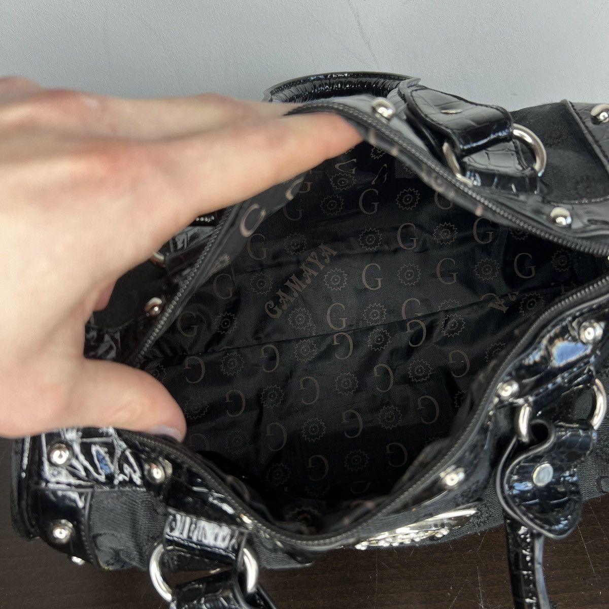 Guess Guees Style Shoulder Mini Bag Baguette Y2K Avant-garde 00’s Size ONE SIZE - 9 Thumbnail