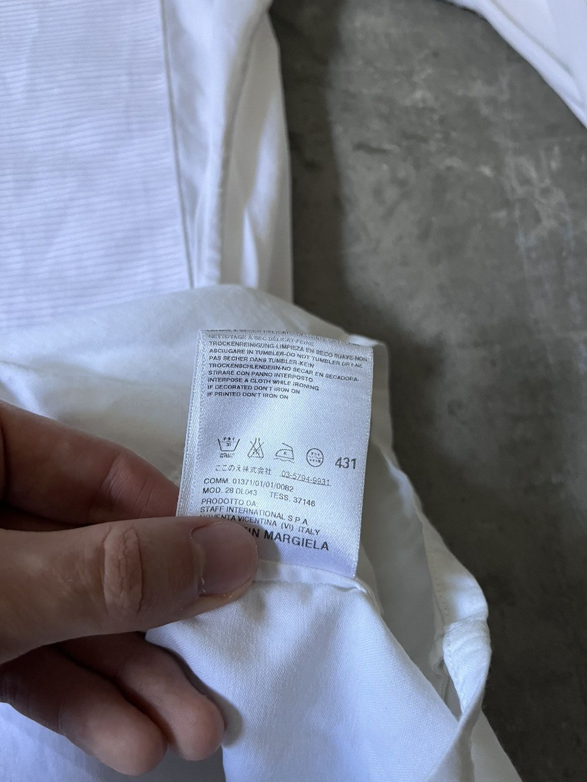 Maison Margiela Maison Margiela Replica Smoking Shirt Italy white rare Size US M / EU 48-50 / 2 - 17 Thumbnail