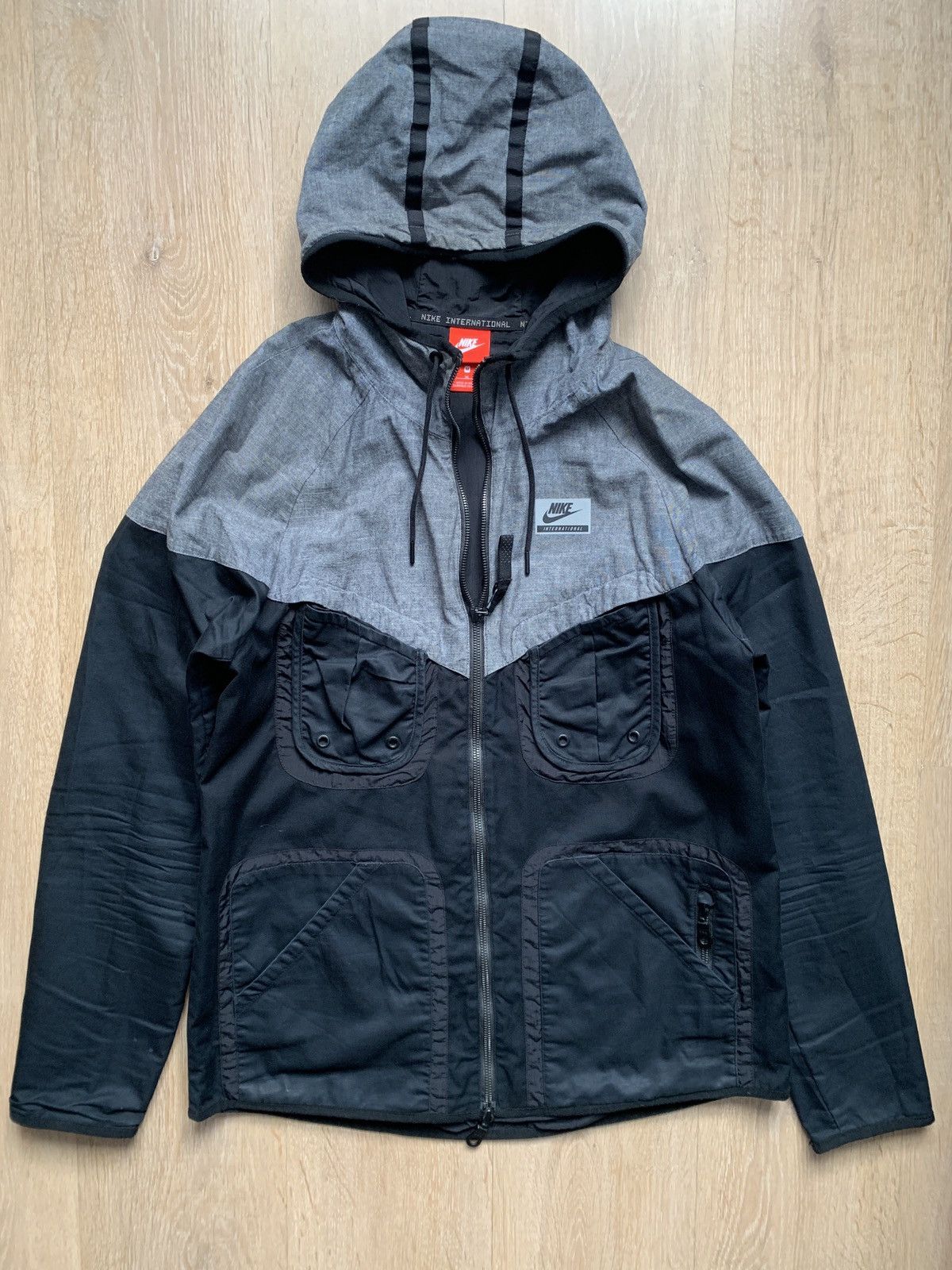 Nike Nike International Wind Breaker Jacket In Black Size US M / EU 48-50 / 2 - 1 Thumbnail