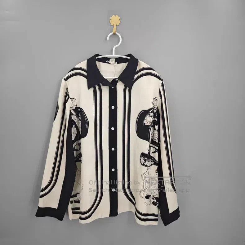 Hermes Hermes Library Seal Series Black and White Printed Silk Sh Size M / US 6-8 / IT 42-44 - 1 Thumbnail