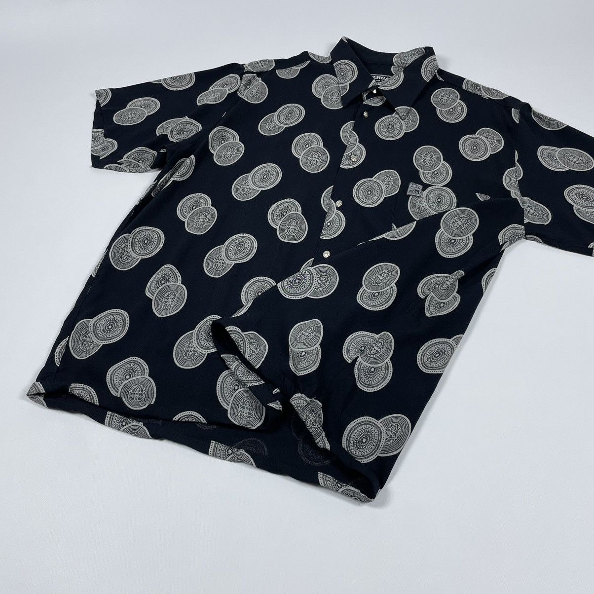Versace Jeans Couture Vintage Versace Jeans Couture Shirt monogram print Size US XL / EU 56 / 4 - 5 Thumbnail
