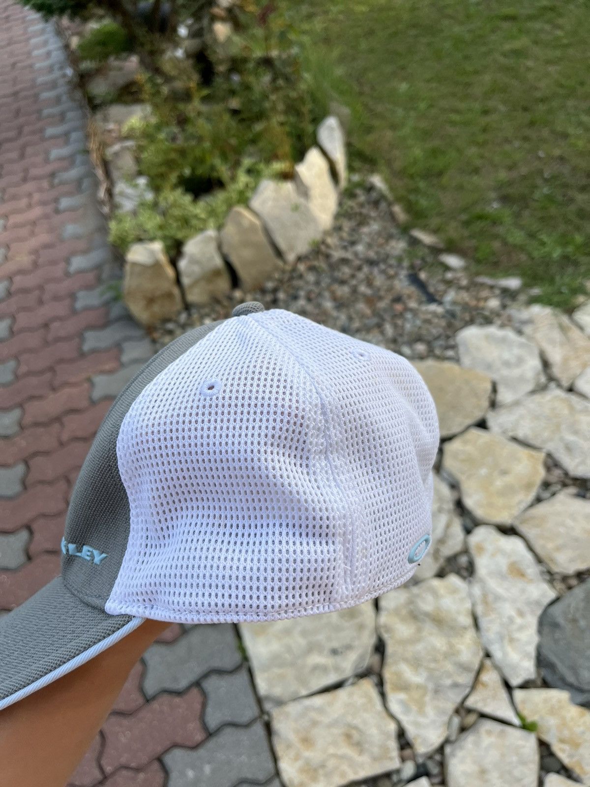 Oakley × Vintage Vintage Oakley y2k flex fit elastic band mesh logo cap hat Size 32 - 7 Thumbnail