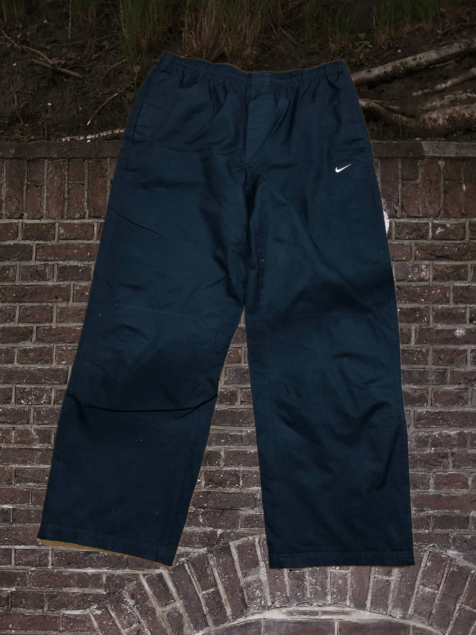 Nike Vintage 90s Vintage Nike Nylon Baggy Y2K Streetwear Pants Size US 40 / EU 56 - 1 Thumbnail