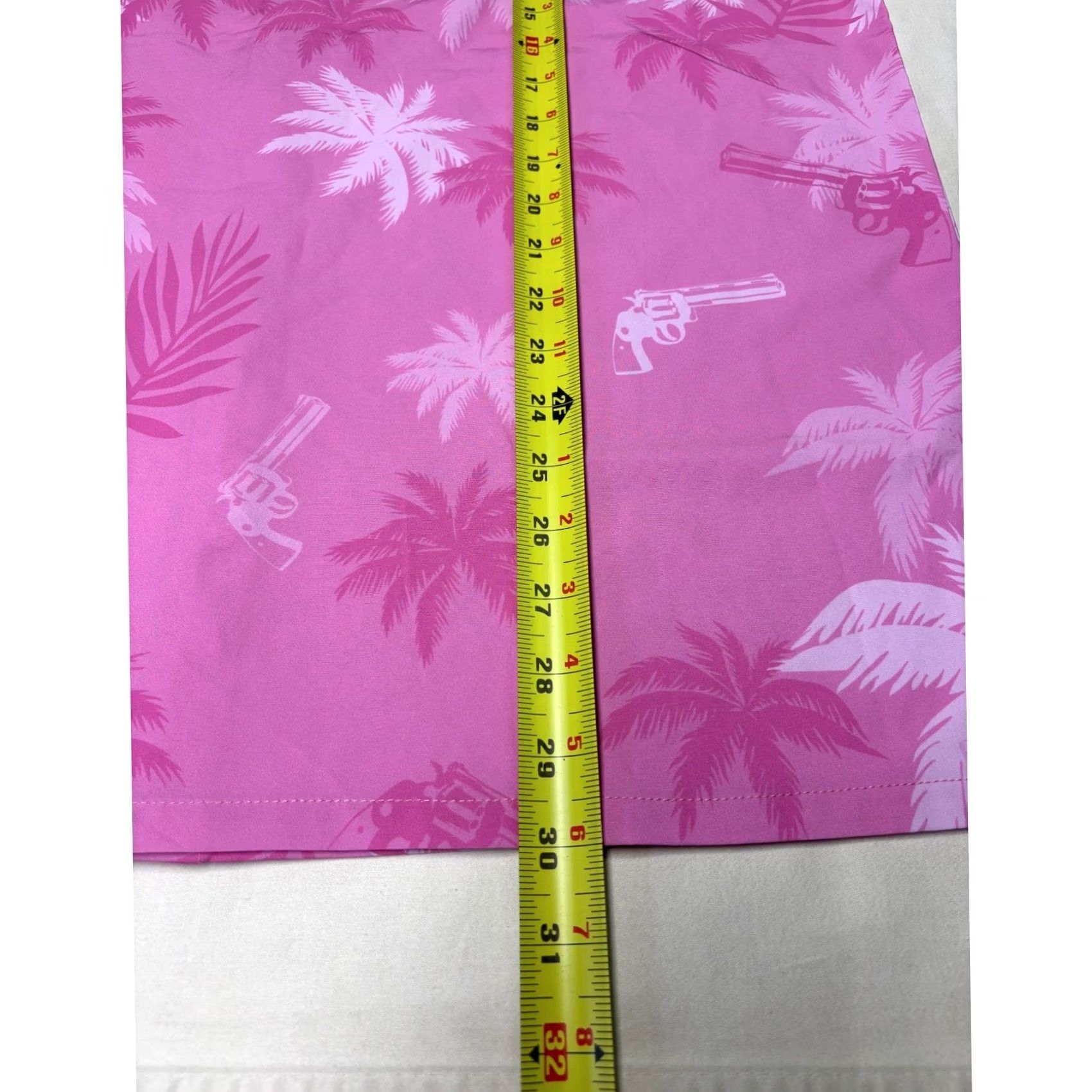 Vintage Retro Rifle Vice City Pink Palm Tree Revolver Button-Down Shirt Mens L Size US L / EU 52-54 / 3 - 6 Thumbnail