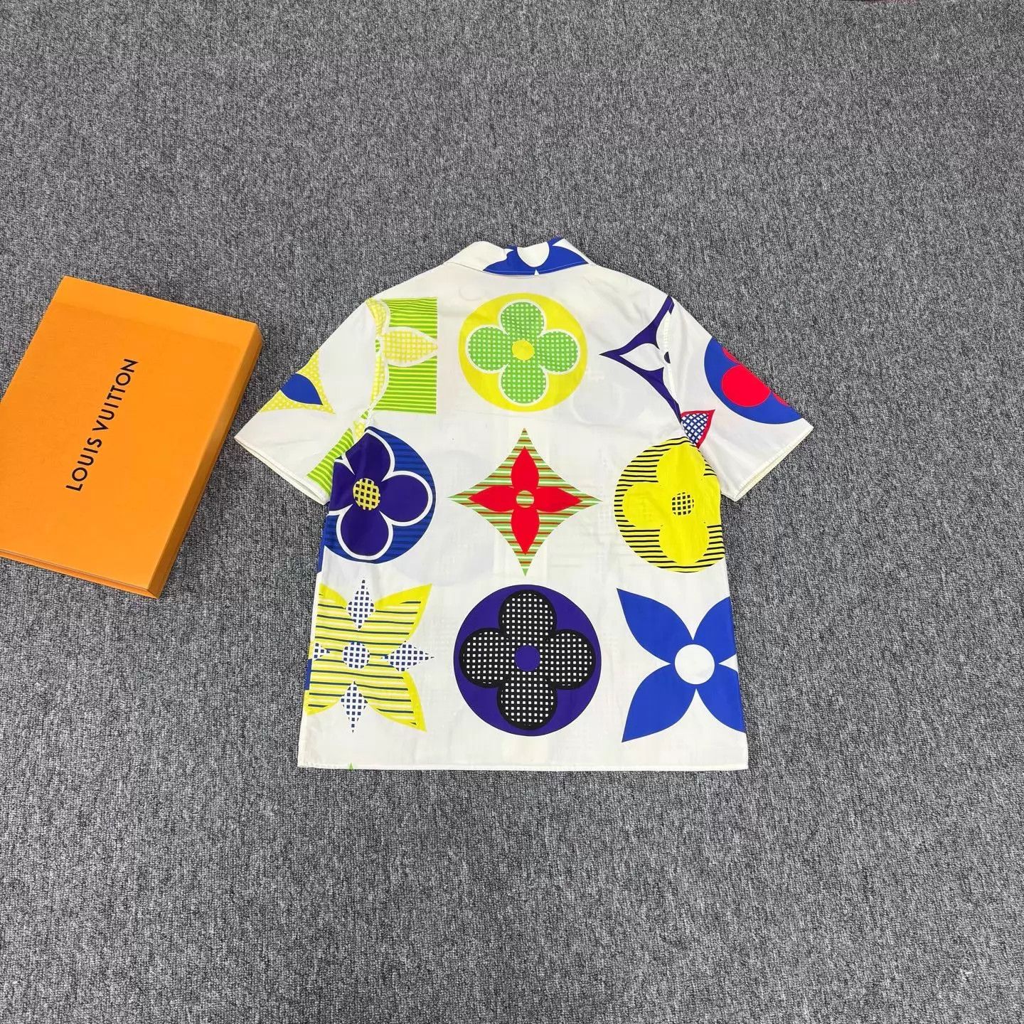 Louis Vuitton LOUIS VUITTON Monogram Short-Sleeve Shirt M 99 New Size US M / EU 48-50 / 2 - 2 Thumbnail