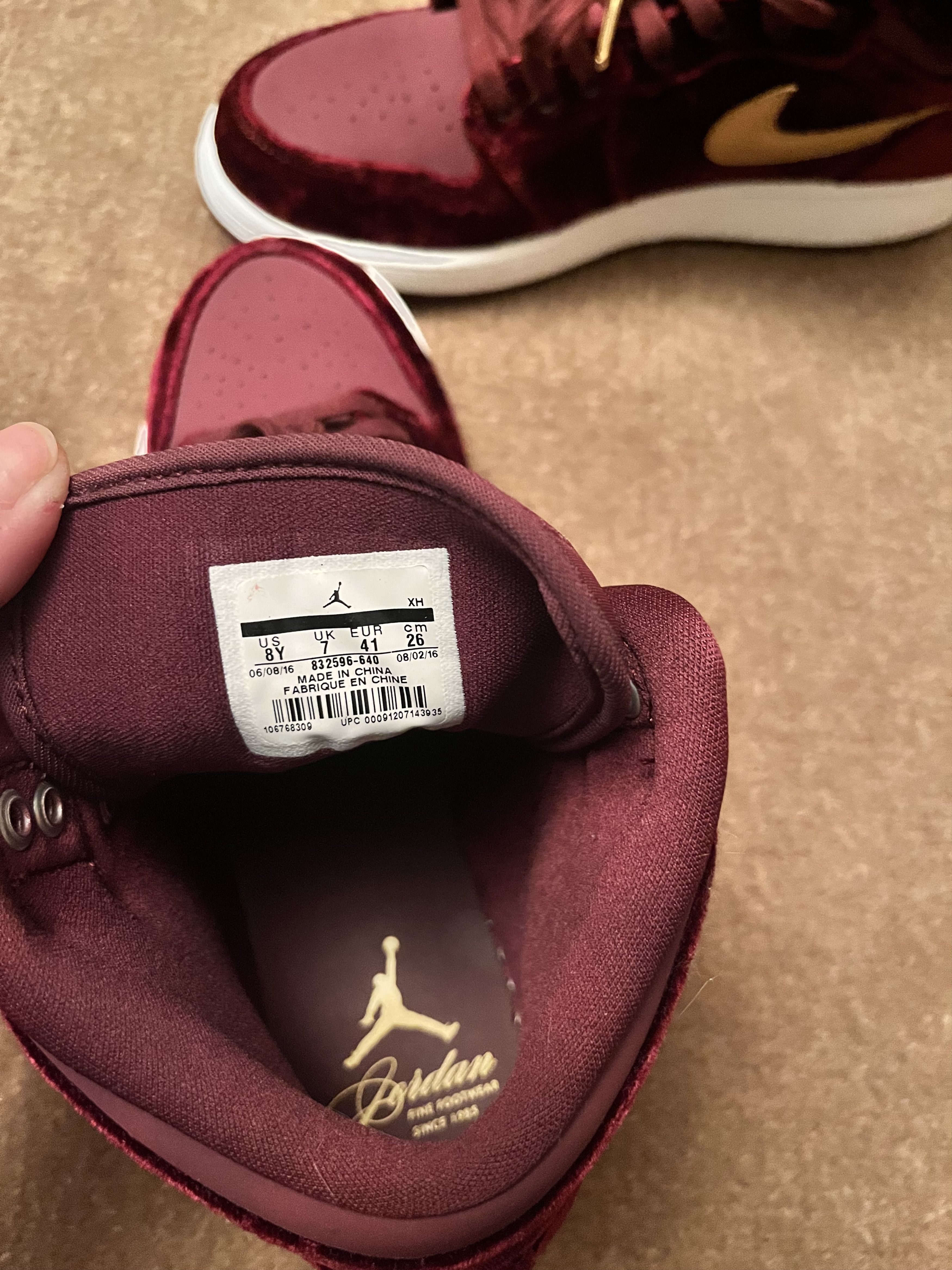 Nike Jordan 1 Retro Heiress Night Maroon Size US 9 / EU 42 - 2 Thumbnail
