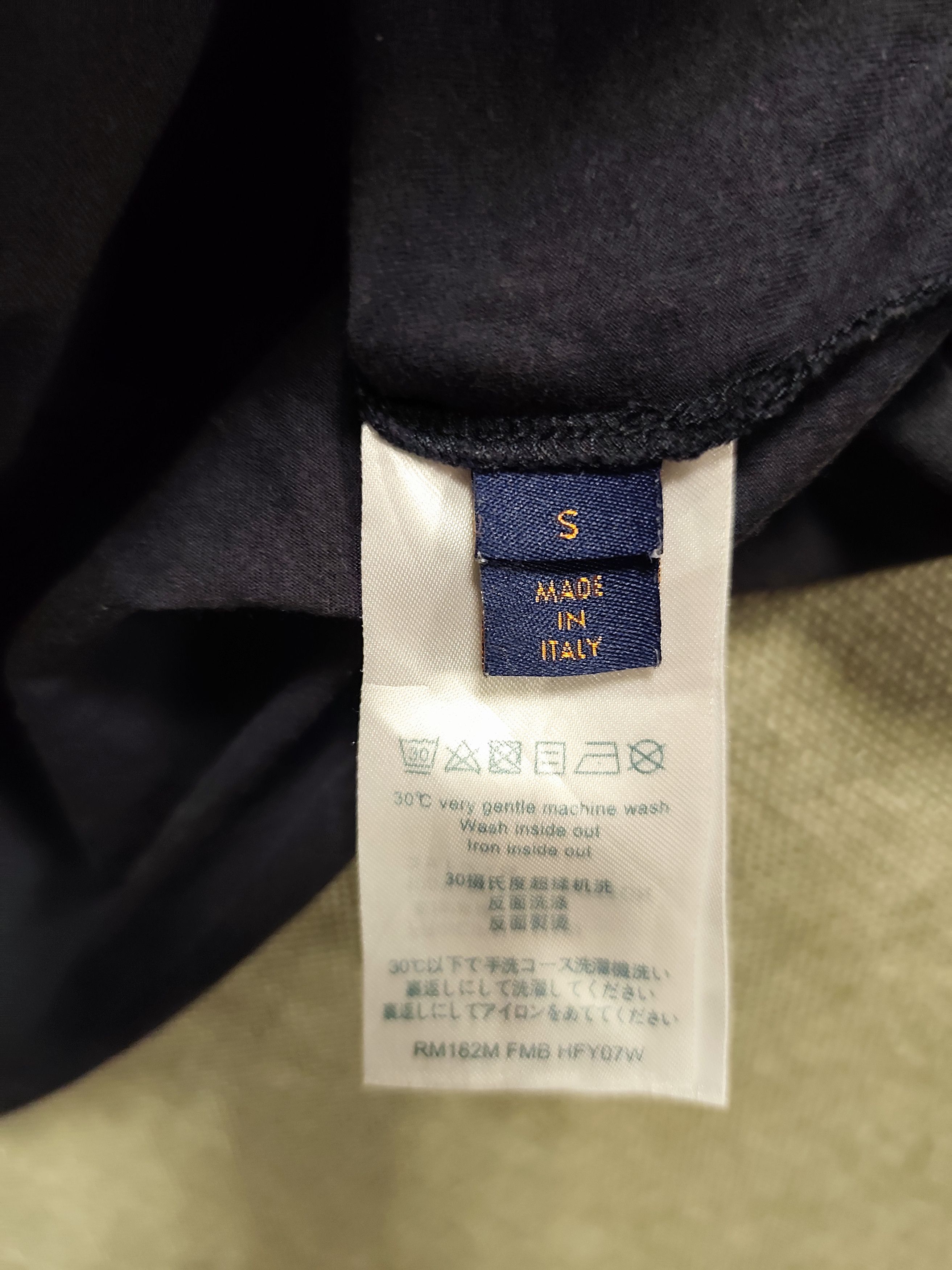 Louis Vuitton Louis Vuitton Upside Down Logo Pocket Tee Size US L / EU 52-54 / 3 - 10 Thumbnail