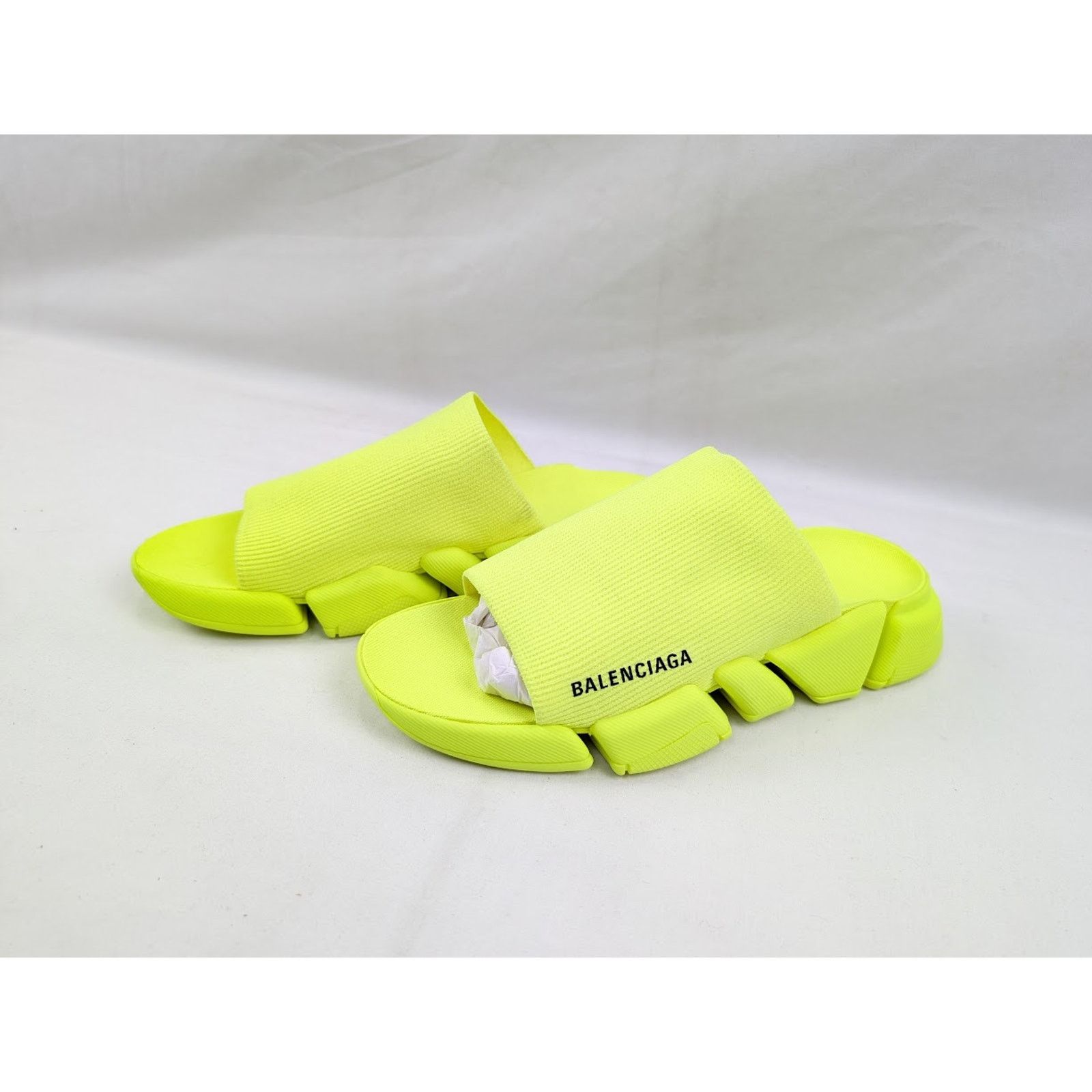 Balenciaga o1rshd1 Speed 2.0 Slides in Fluo Yellow Size US 11 / EU 44 - 16 Thumbnail