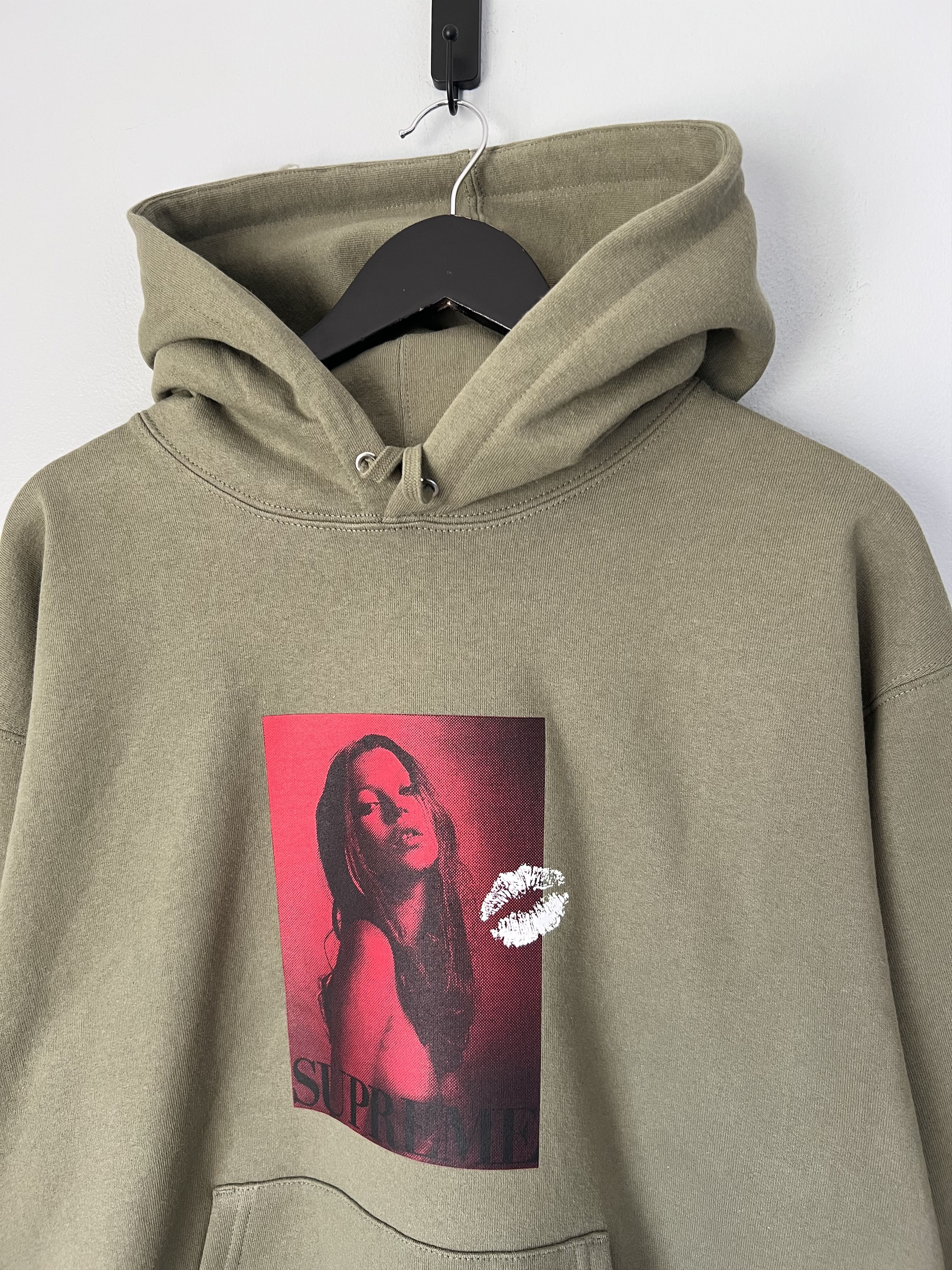 Supreme Supreme Kate Moss Hoodie in Light Olive Size US L / EU 52-54 / 3 - 2 Thumbnail