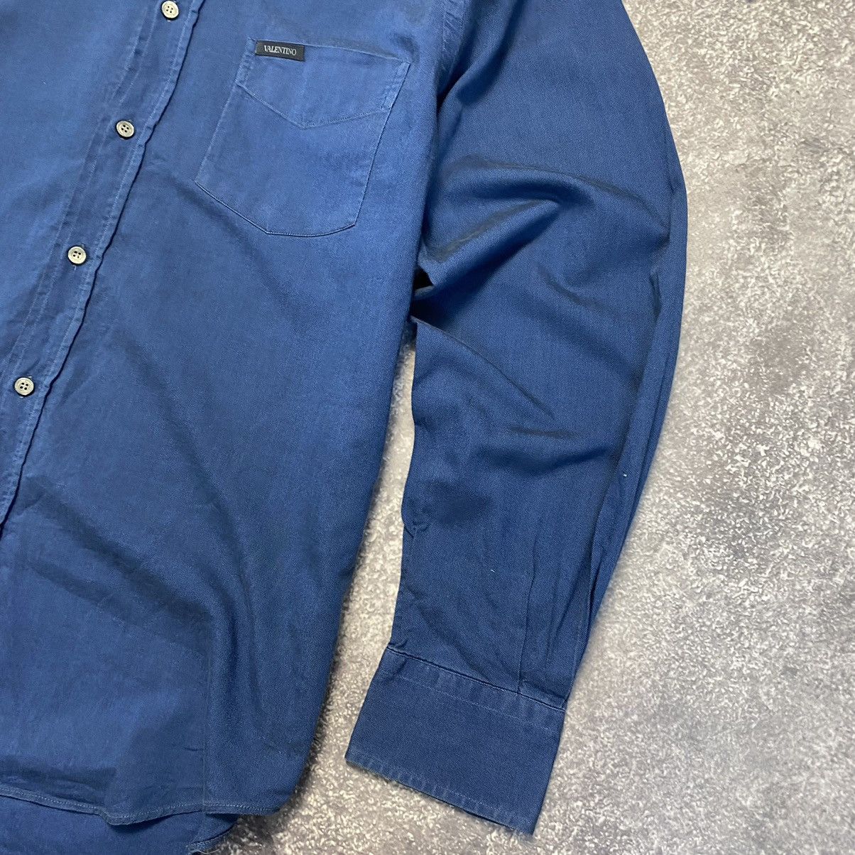 Valentino Luxury Valentino Jeans Small Basic logo Blue vintage shirt Size US L / EU 52-54 / 3 - 7 Thumbnail