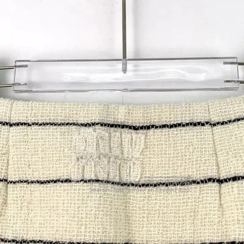 Miu Miu Miu Miu Beige Wool Skirt with Pockets . Size 23" - 5 Thumbnail