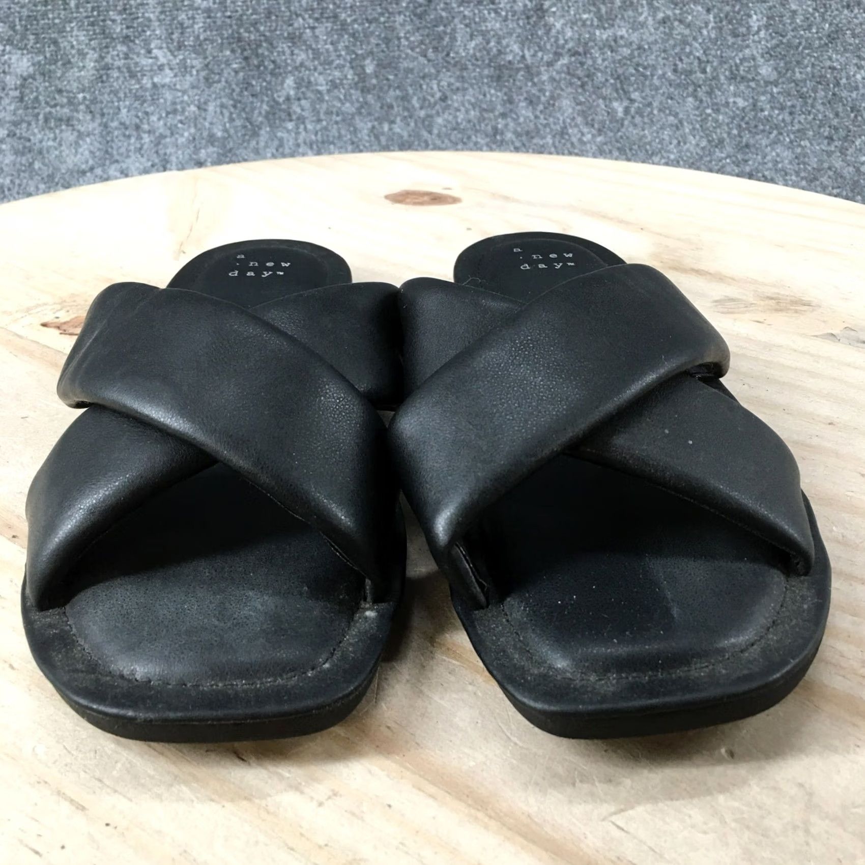 Vintage A New Day Sandals Womens 6.5 M Slip On Slides Black Faux Leather Casual Flat Size US 7 / IT 37 - 3 Thumbnail